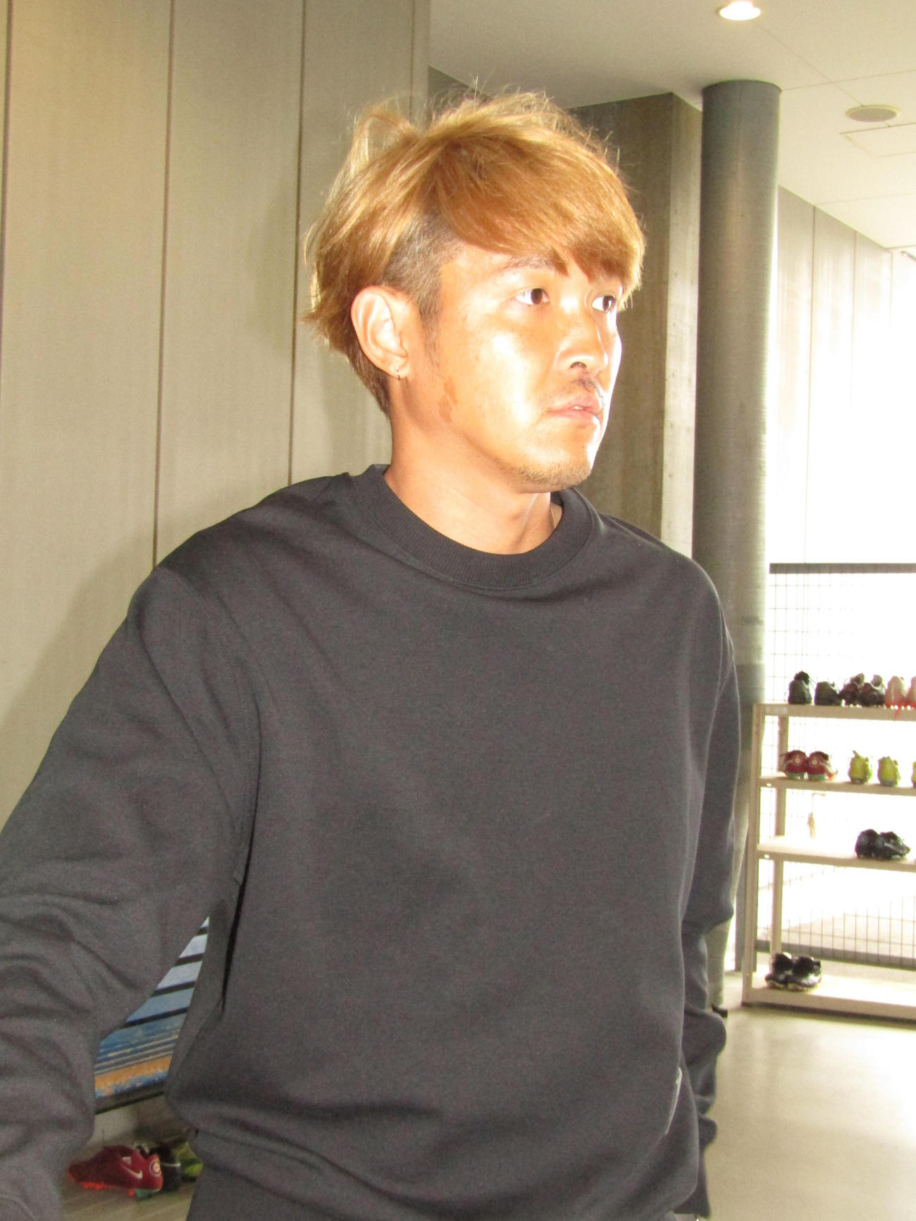 取材に応じるG大阪宇佐美