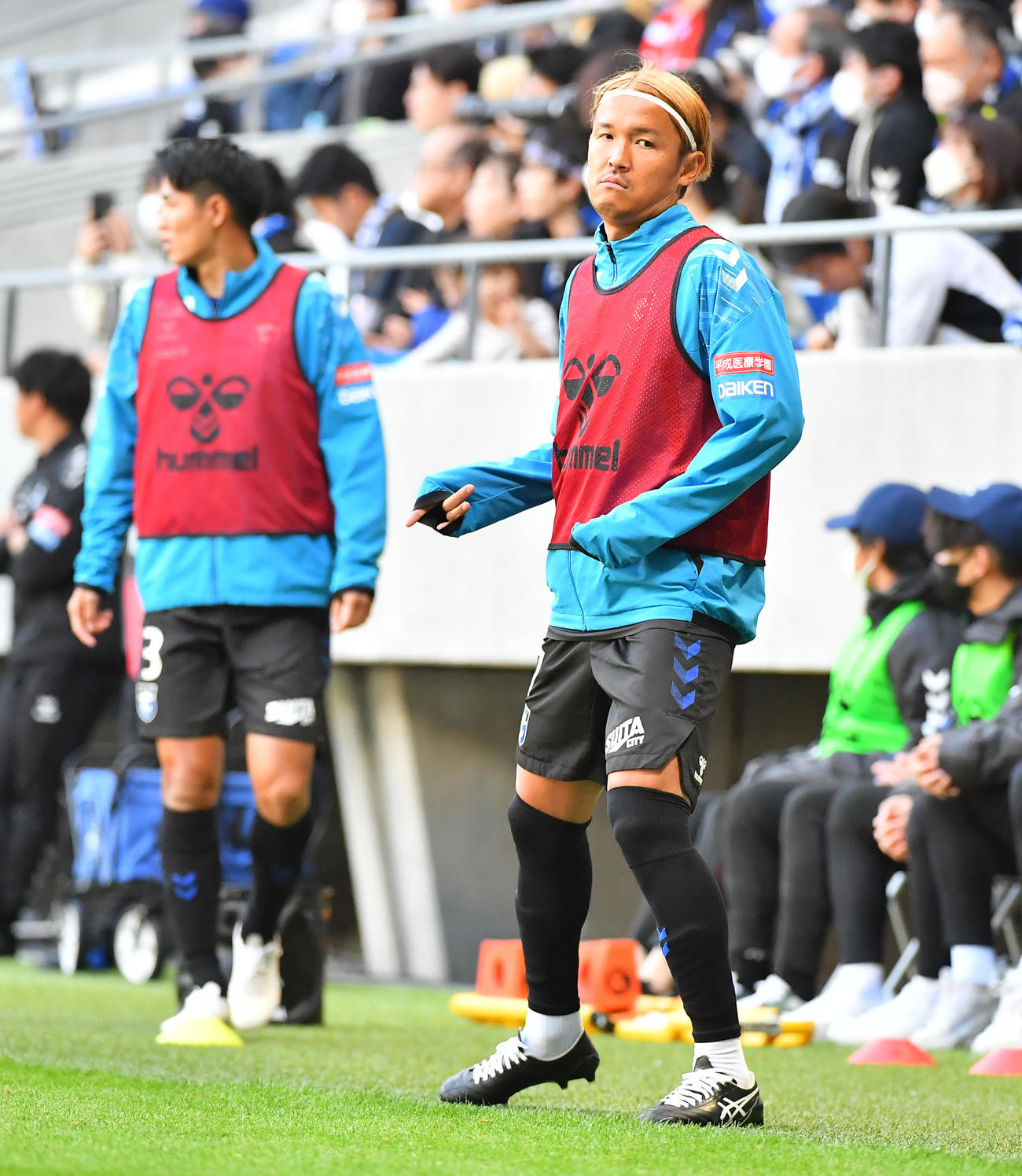 G大阪対川崎F　ベンチ入りしたG大阪宇佐美（撮影・清水貴仁）