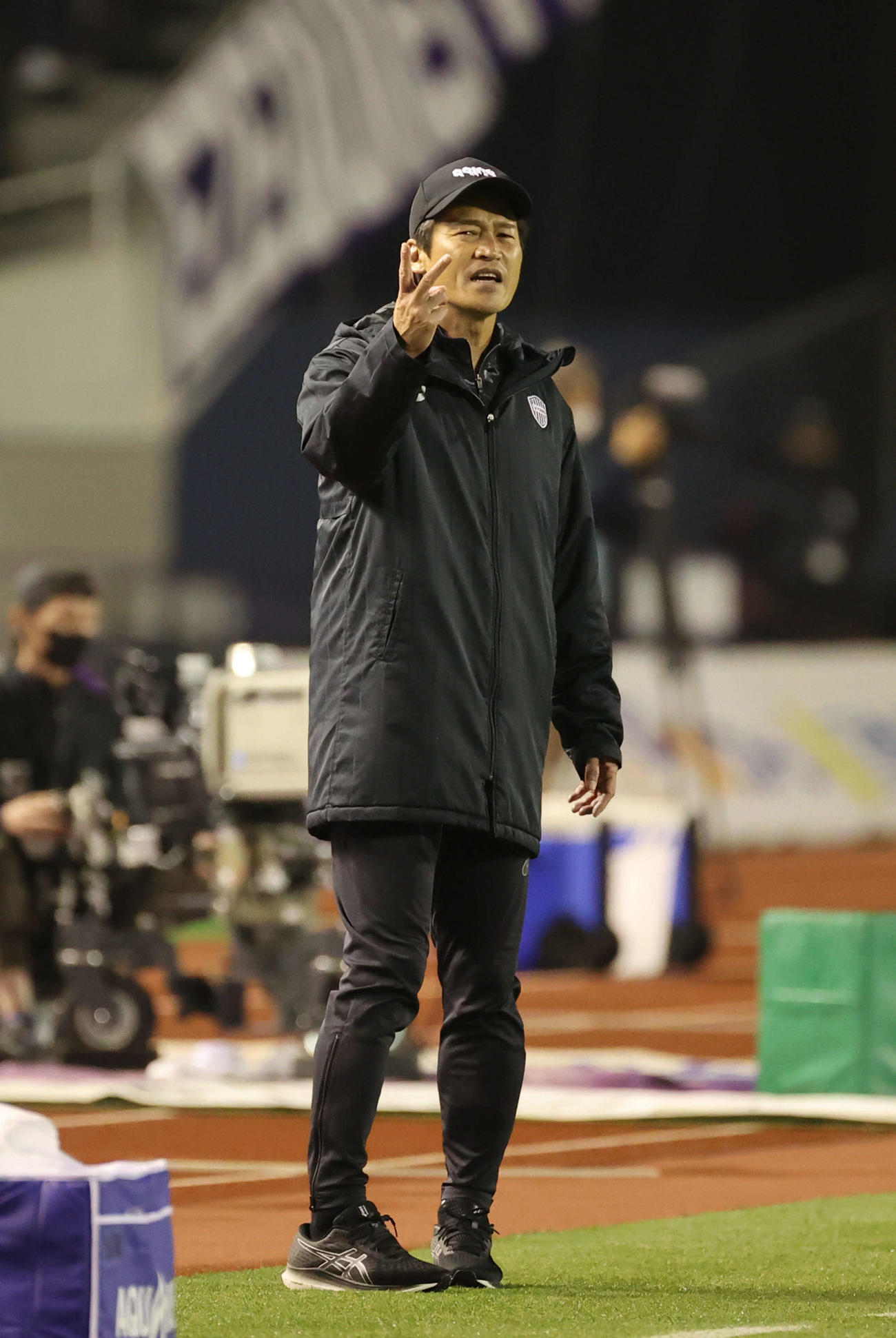 ルヴァン杯広島対神戸　前半　神戸吉田監督（撮影・加藤孝規）
