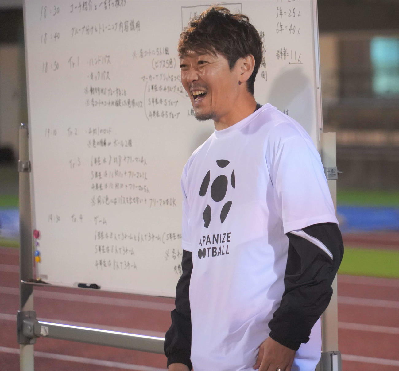 JAPANIZE FOOTBALL kick－off　＆　サッカークリニックイベントを行った羽生直剛氏（撮影・佐藤成）