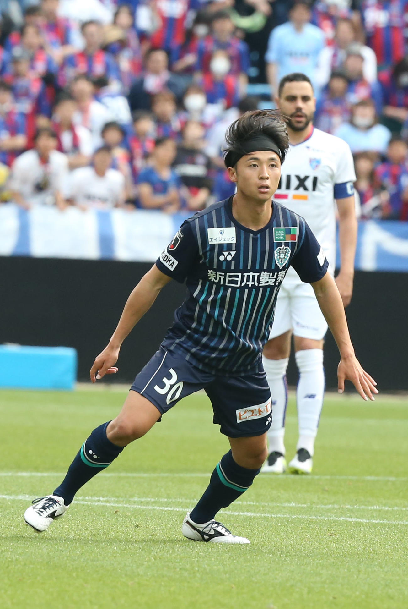 福岡対東京　来季の新加入が内定している地元福岡大4年のMF重見（撮影・冨田成美）