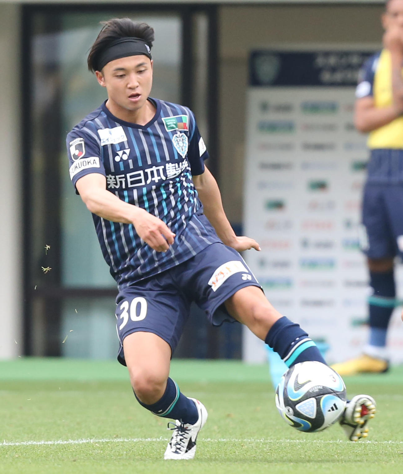 福岡対東京　来季の新加入が内定している地元福岡大4年のMF重見（撮影・冨田成美）