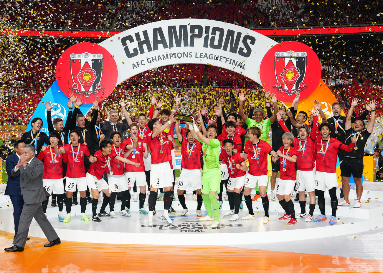 浦和対アルヒラル　ACL優勝を決め、歓喜する浦和の選手たち（撮影・江口和貴）