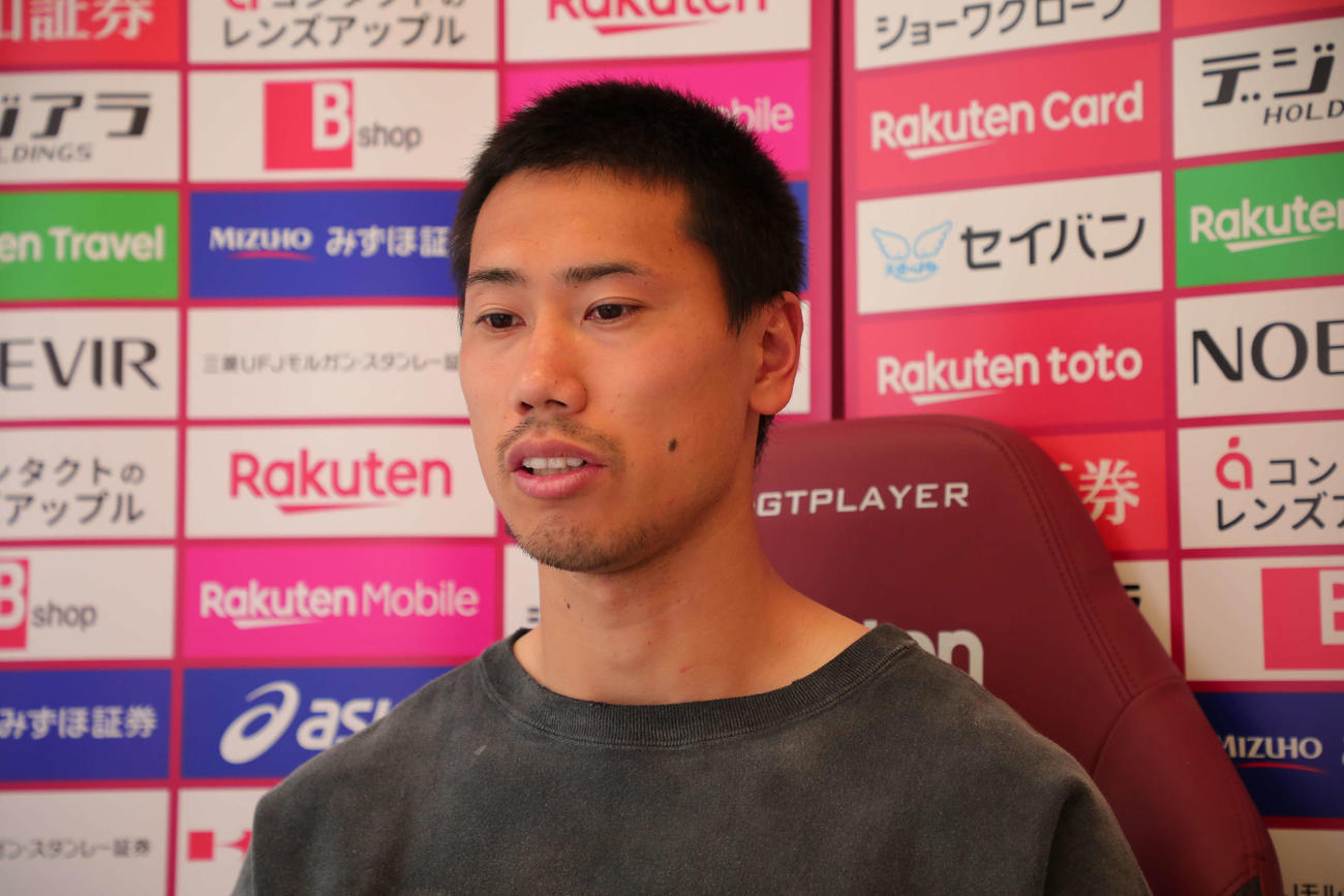 5月12日のオンライン取材に対応する神戸GK前川黛也（C）VISSEL KOBE
