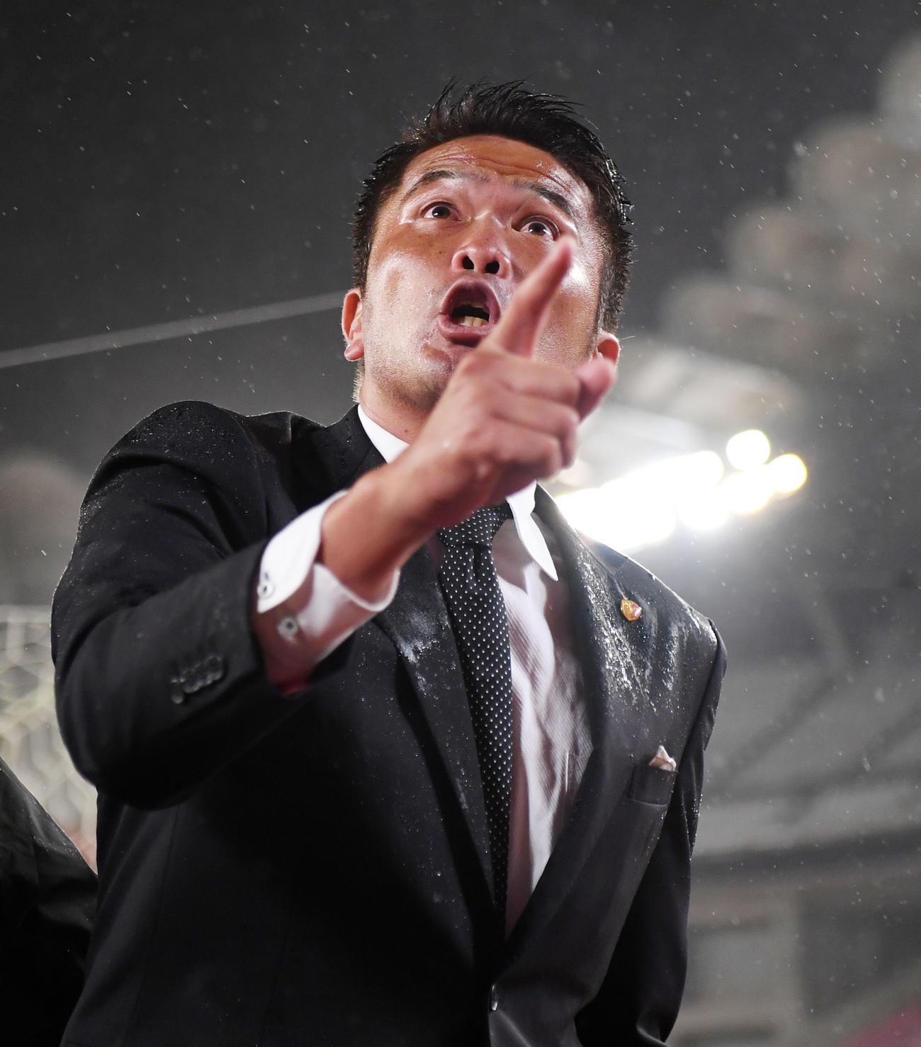 鹿島岩政監督