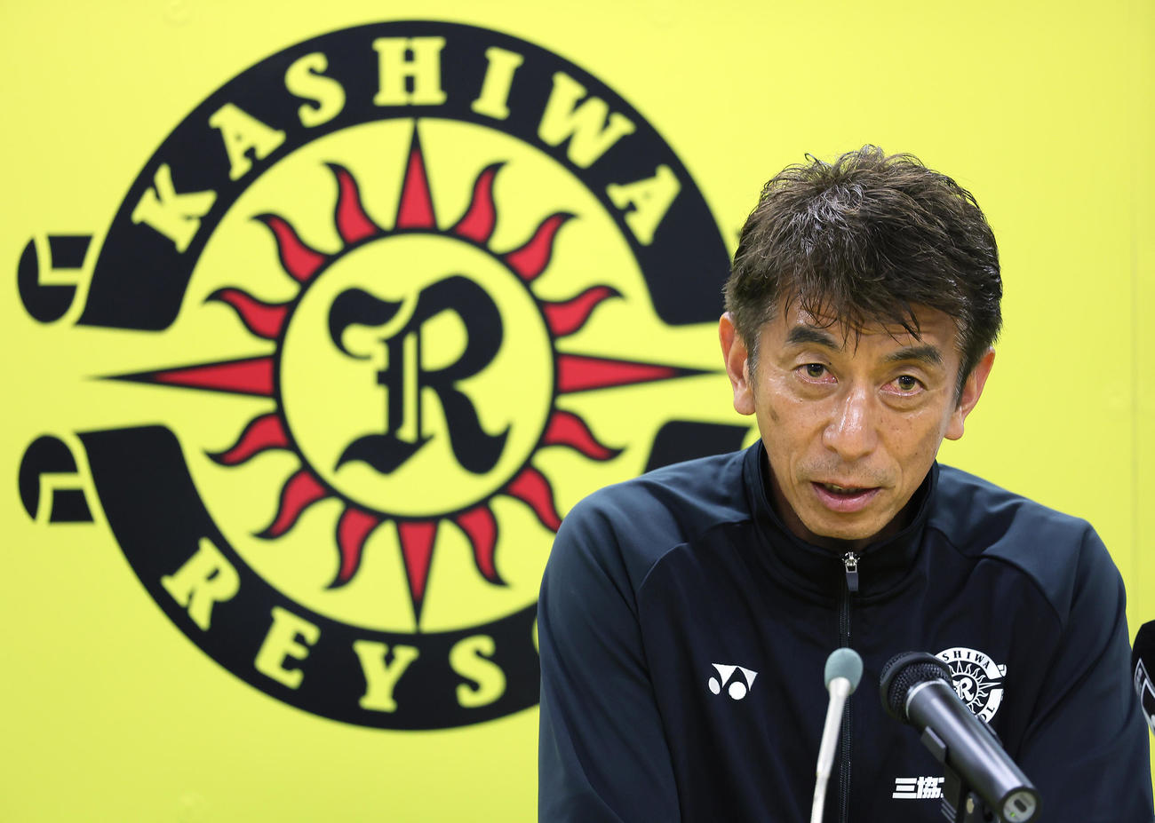 柏対神戸　引き分けに終わり、試合後の会見に臨む柏井原監督（撮影・足立雅史）