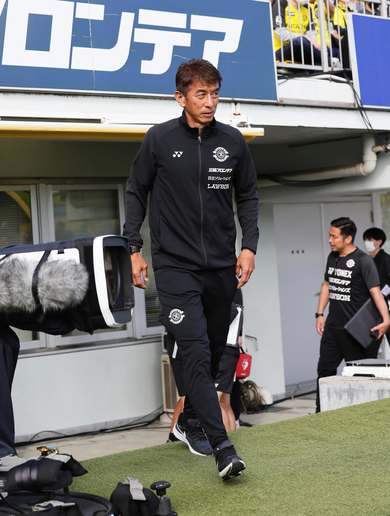 柏対神戸　試合に臨む柏井原監督（撮影・足立雅史）