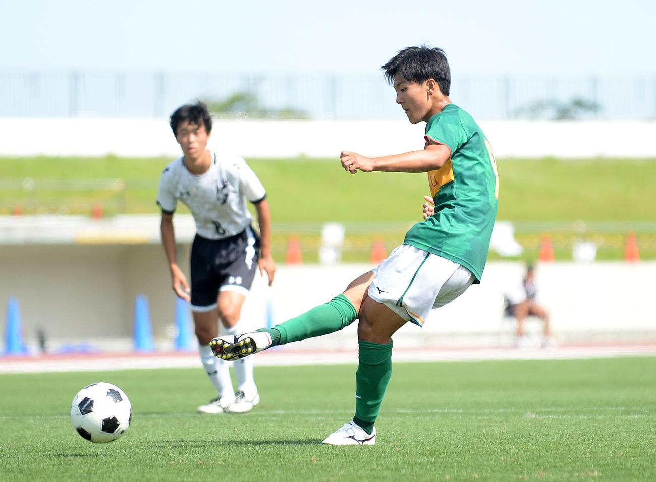PKを決める静岡学園FW神田