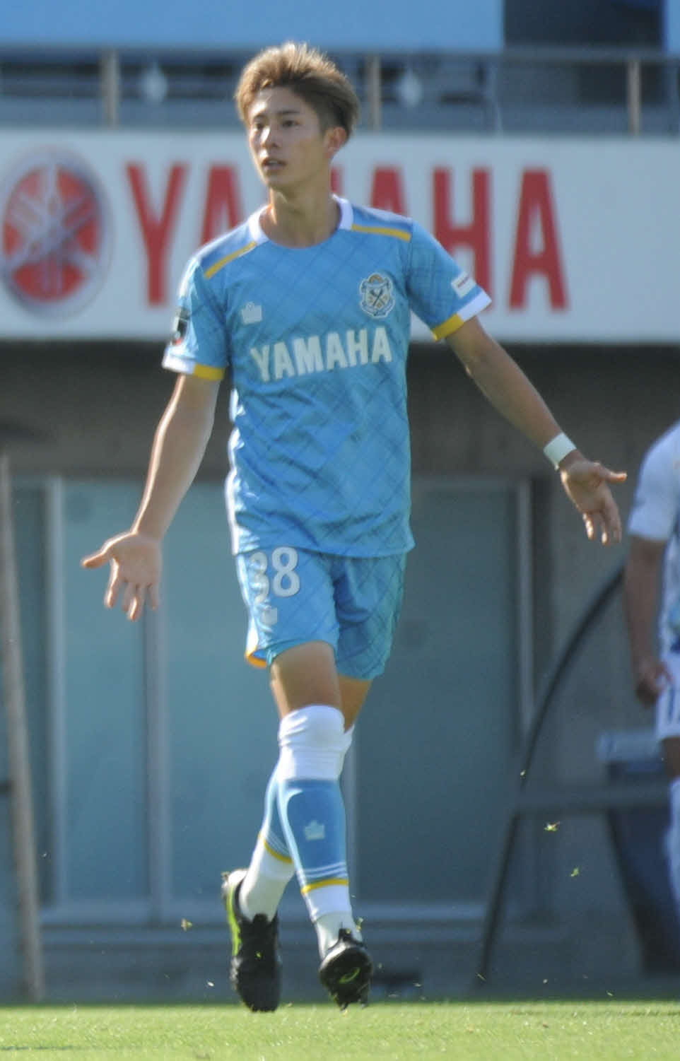 先制ゴール決めた磐田MF藤原