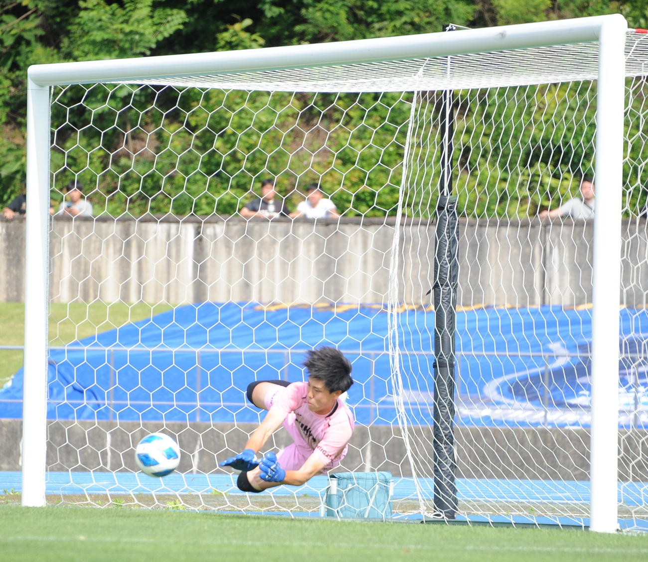 PK戦、先攻・日本文理5人目のキックを止める帝京長岡・小林