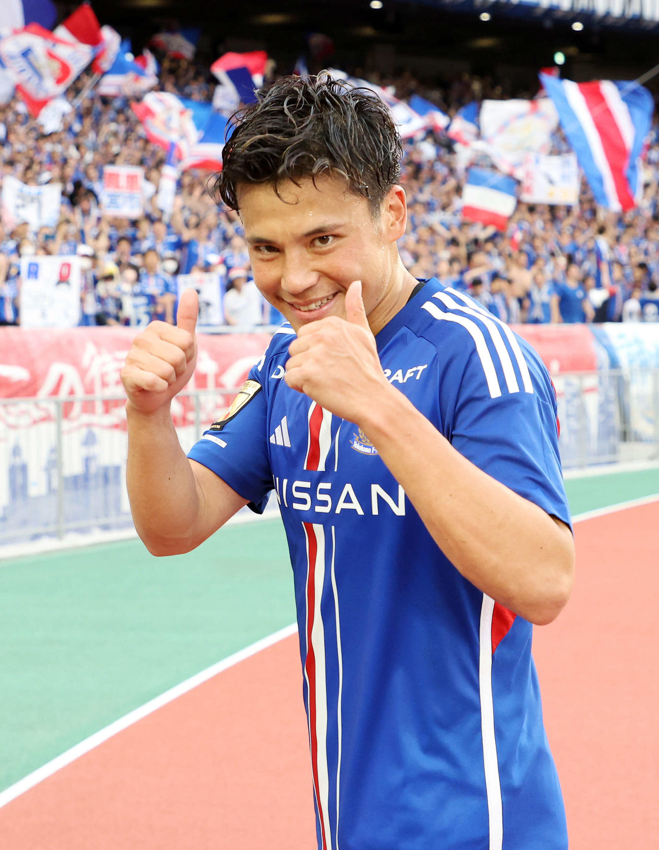 横浜対柏　勝利し笑顔を見せる横浜宮市（撮影・鈴木正人）