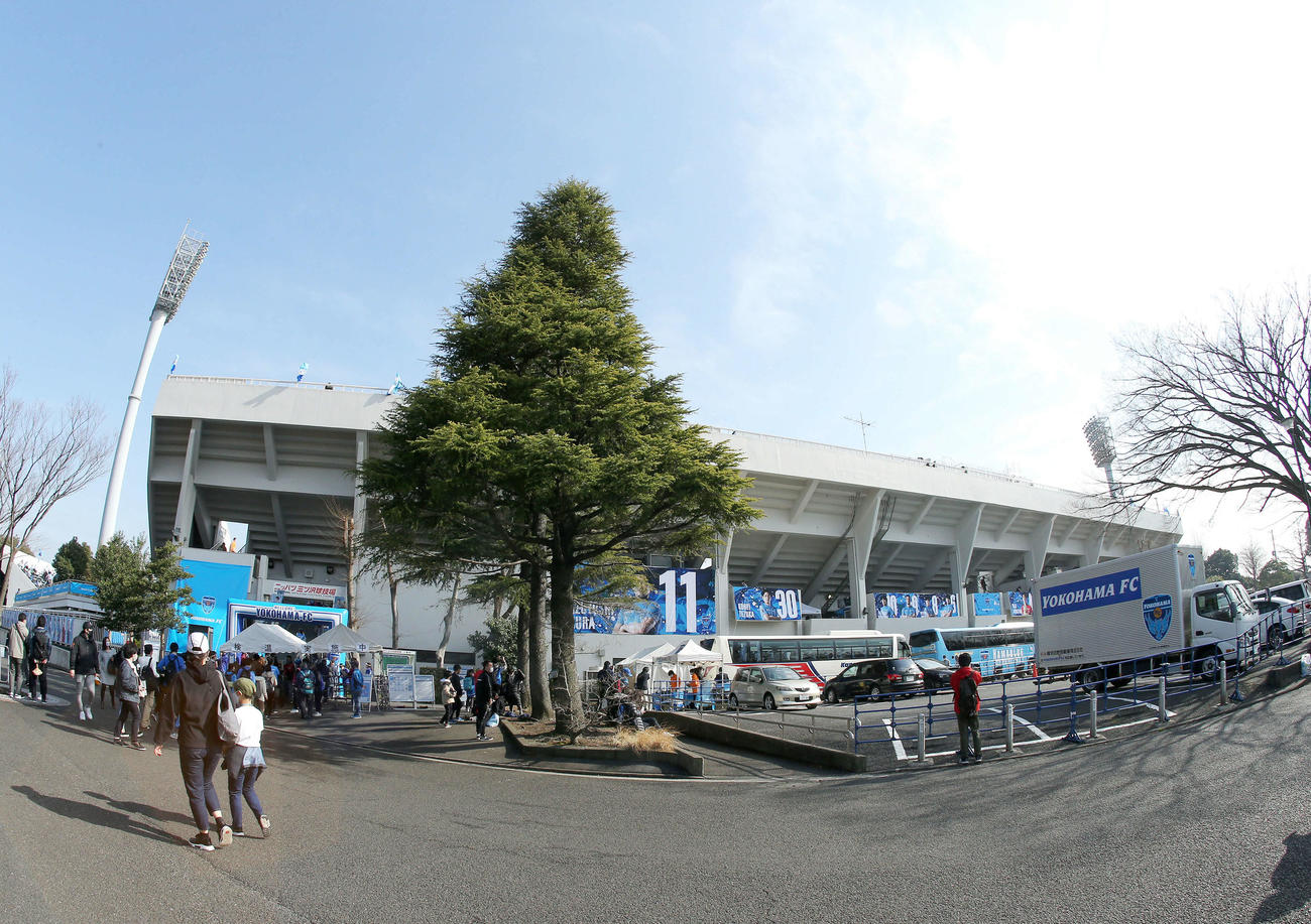 ニッパツ三ツ沢球技場（2021年撮影）