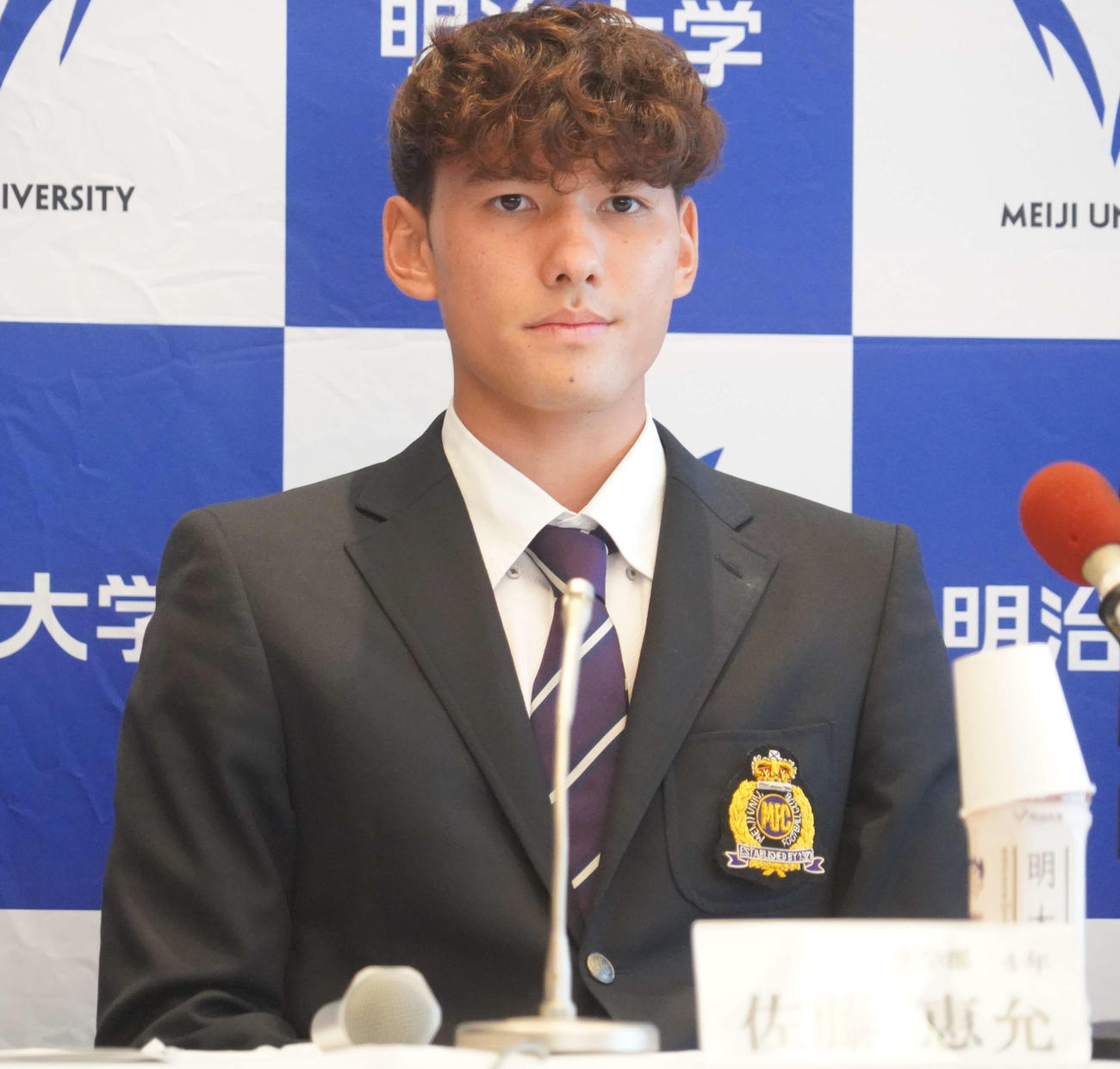 ドイツ1部ブンデスリーガのブレーメンへ加入する明治大サッカー部4年佐藤恵允（撮影・佐藤成）