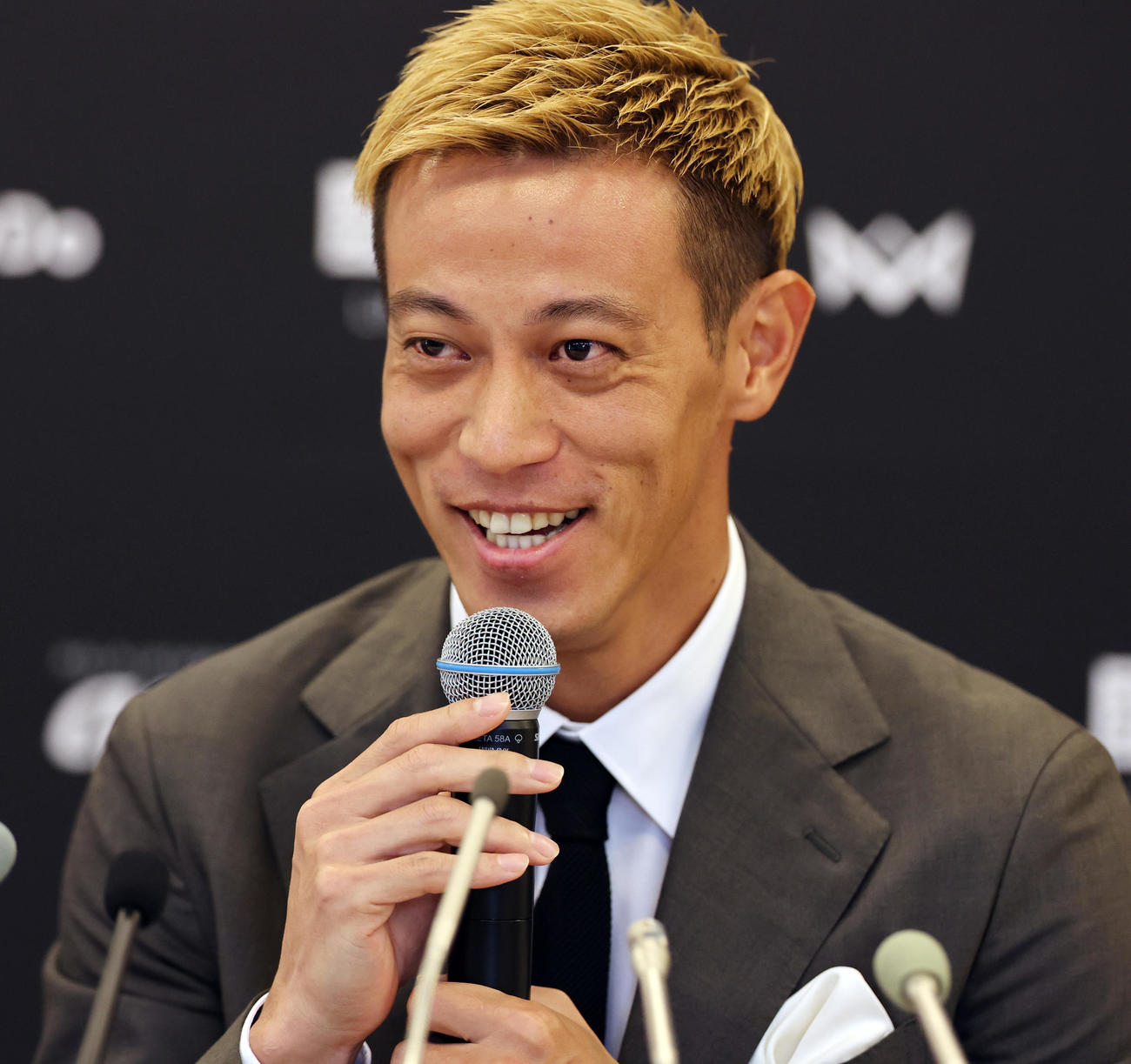 4対4のU10サッカー全国大会を創設し会見する本田圭佑（撮影・野上伸悟）