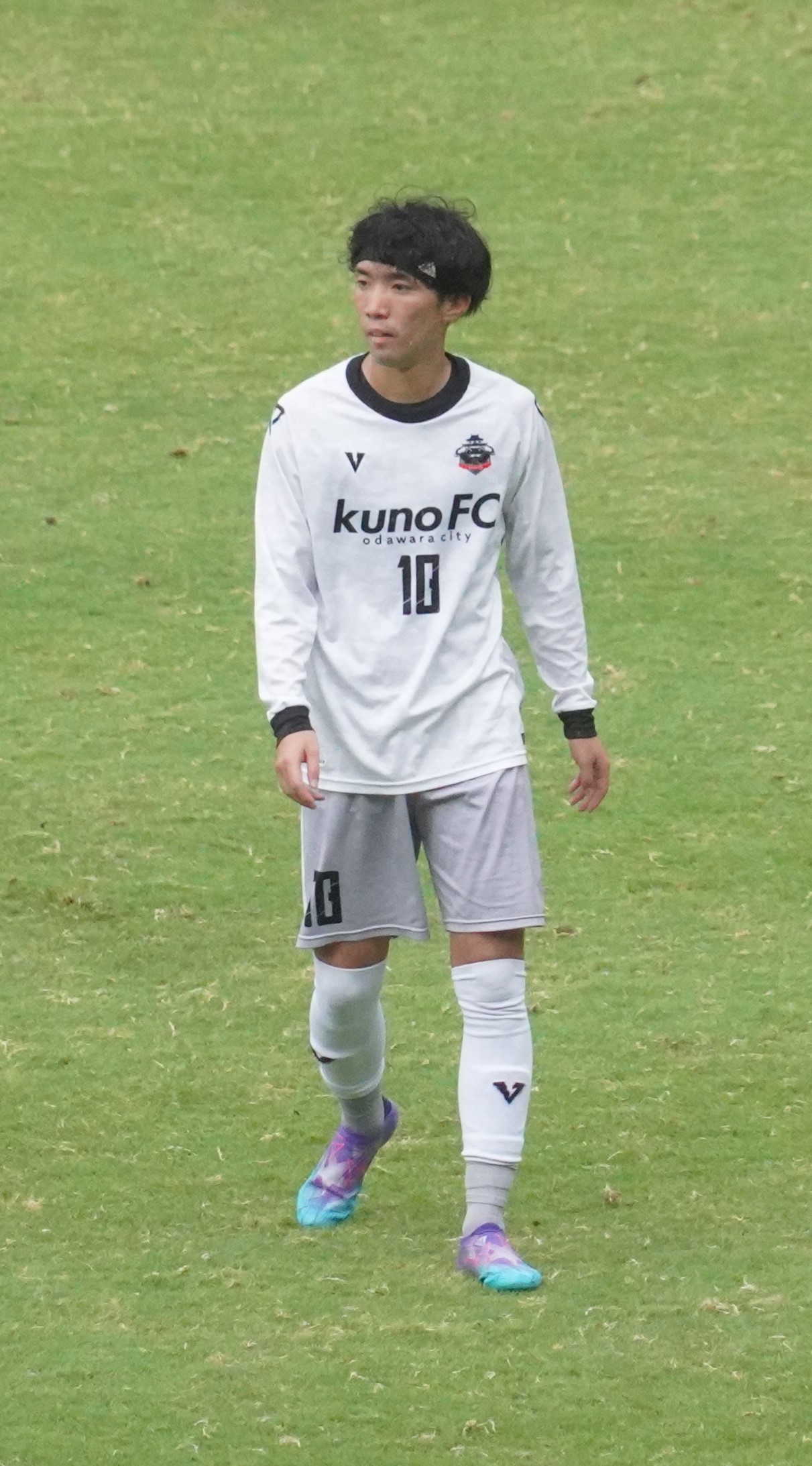 今季から神奈川県3部リーグに参入した久野FCで10番を背負う宮沢佳汰さん（撮影・佐藤成）