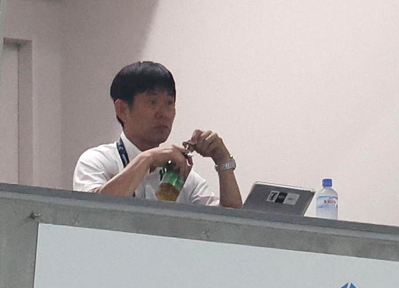 C大阪対名古屋　C大阪対名古屋の試合を視察する森保日本代表監督（撮影・白石智彦）