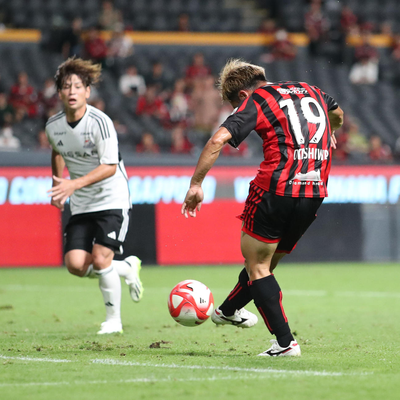 札幌対横浜　後半、勝ち越しゴールを決める札幌小柏（撮影・佐藤翔太）