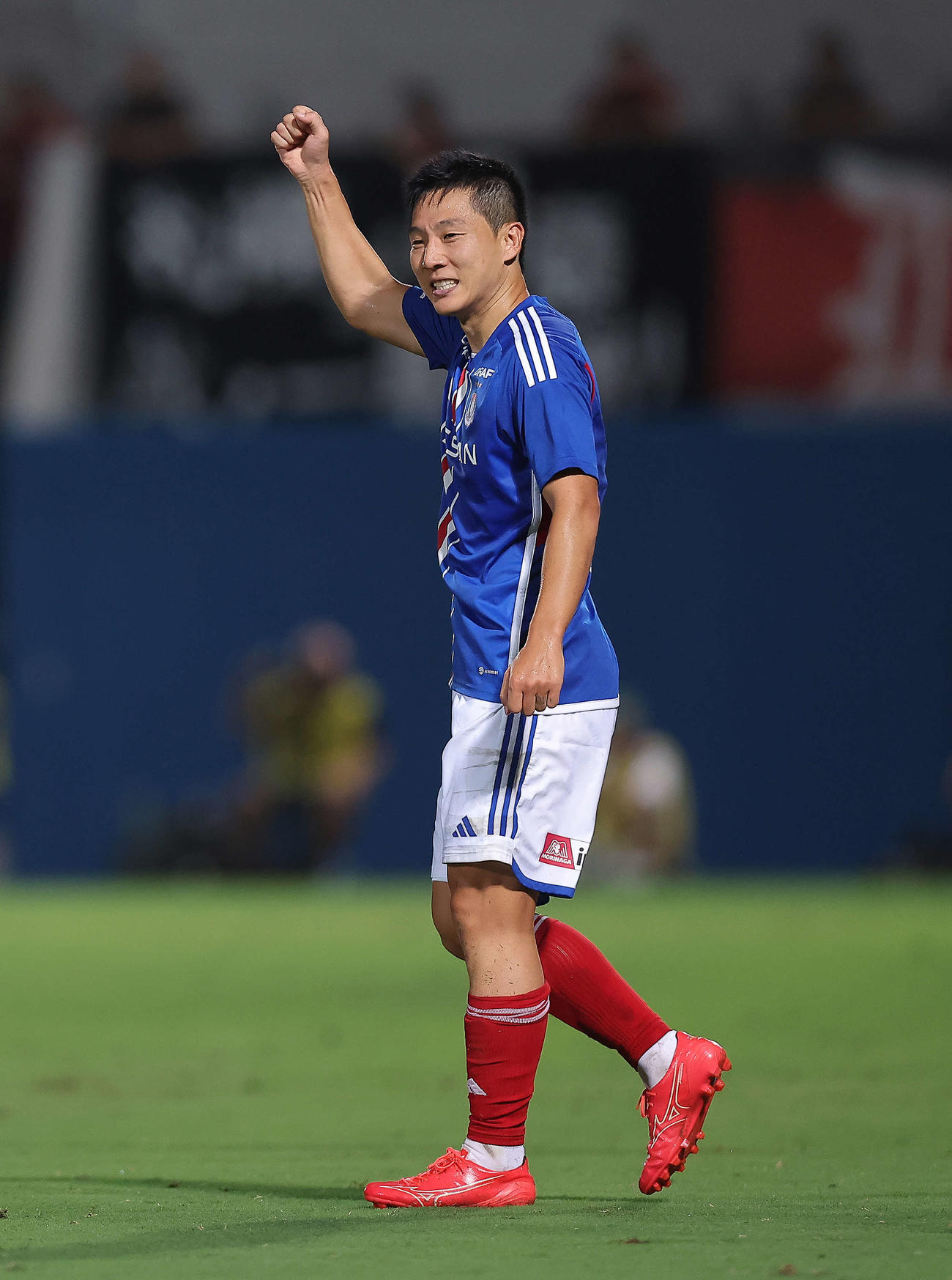 横浜対札幌　後半、ゴールを決めガッツポーズする横浜ナム・テヒ（撮影・河田真司）