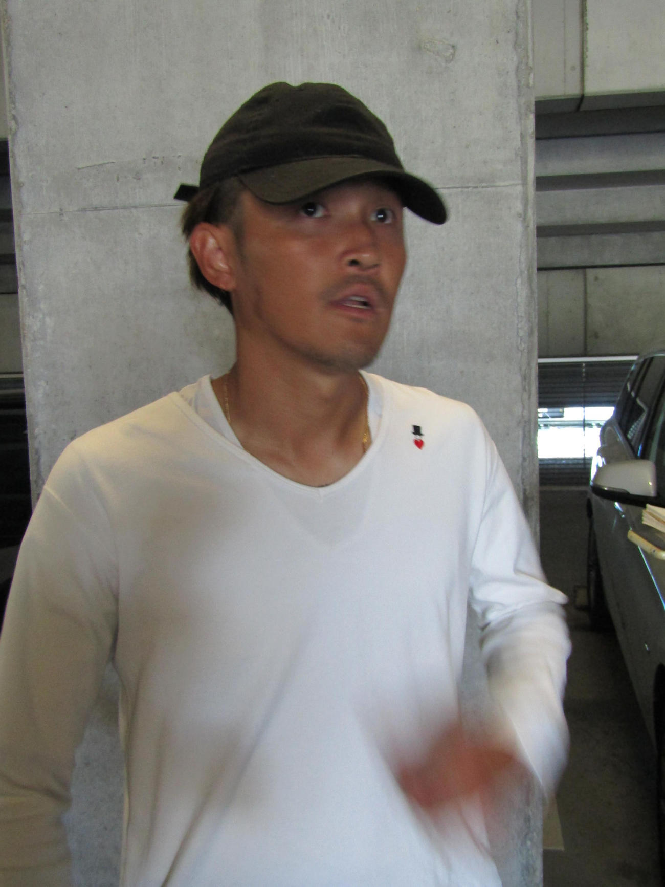 取材対応するG大阪宇佐美