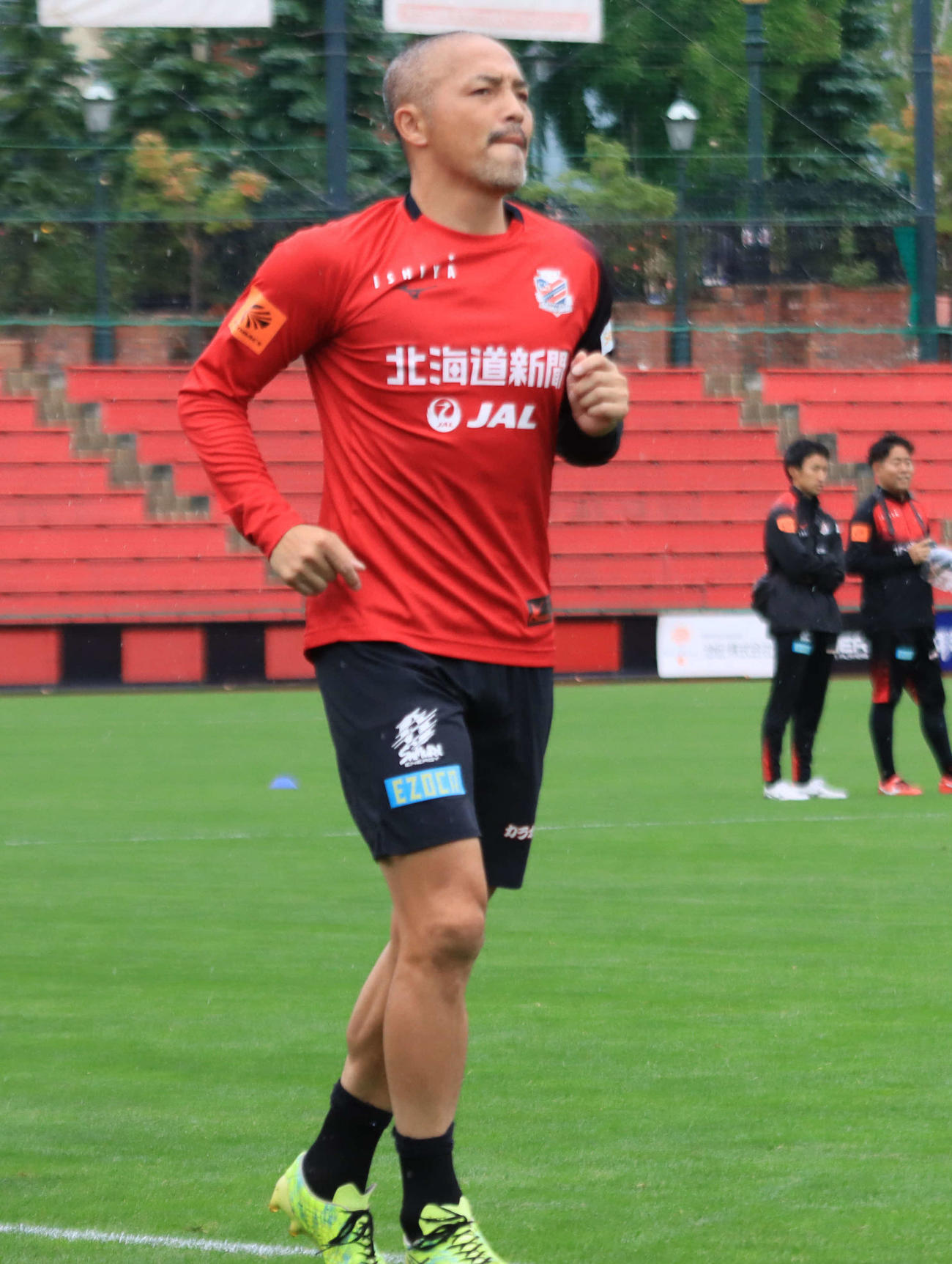 引退発表から一夜明けて、ランニングする札幌小野（撮影・保坂果那）