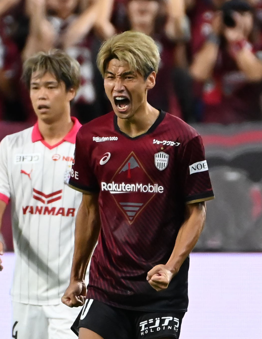 ガッツポーズをする神戸大迫（2023年9月23日撮影）
