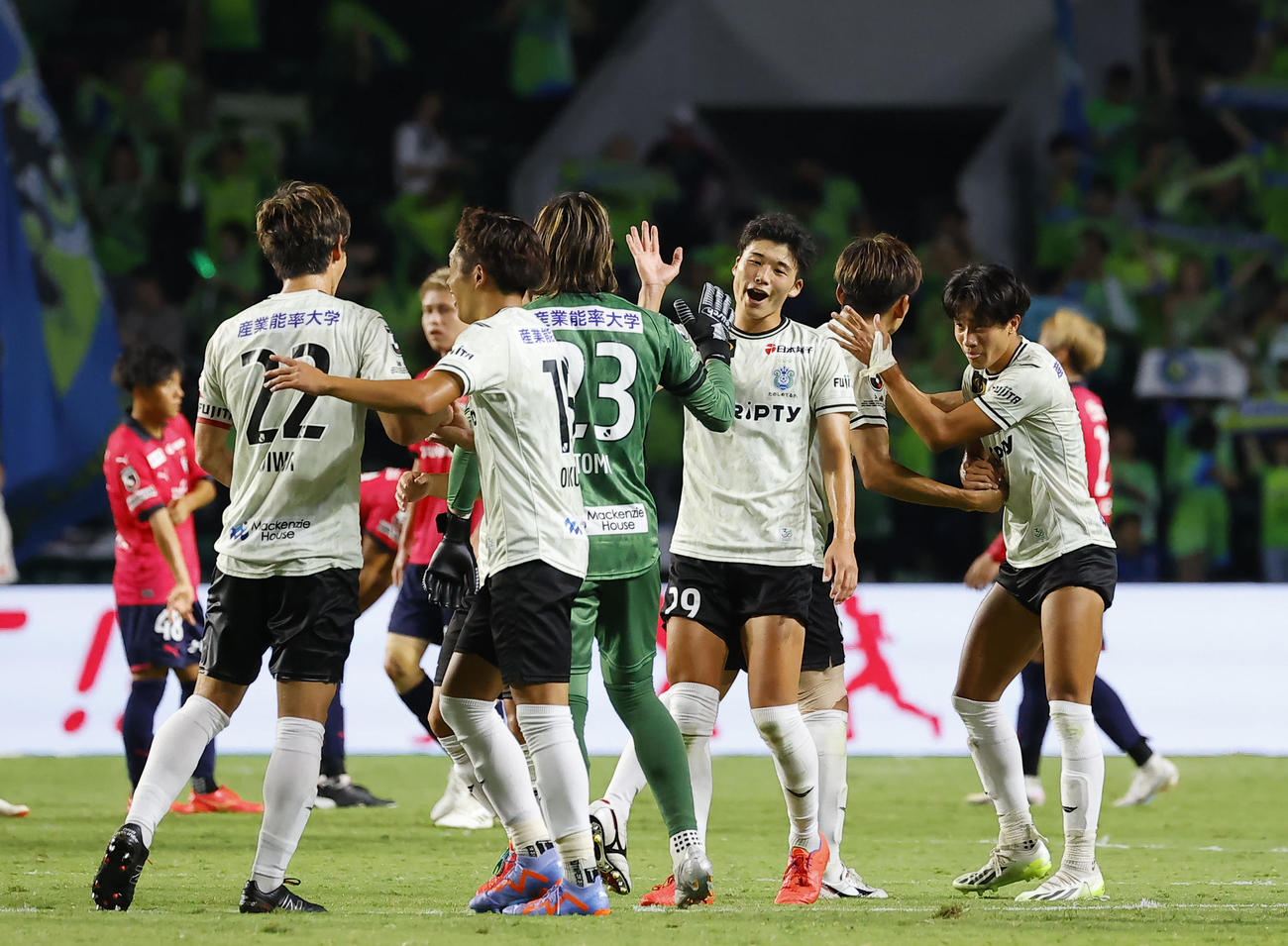 C大阪対湘南　C大阪に勝利し、喜ぶ湘南イレブン（撮影・藤尾明華）