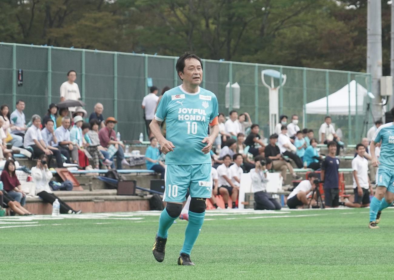 筑波大開学50周年記念マッチに出場した同大学永田恭介学長（撮影・佐藤成）