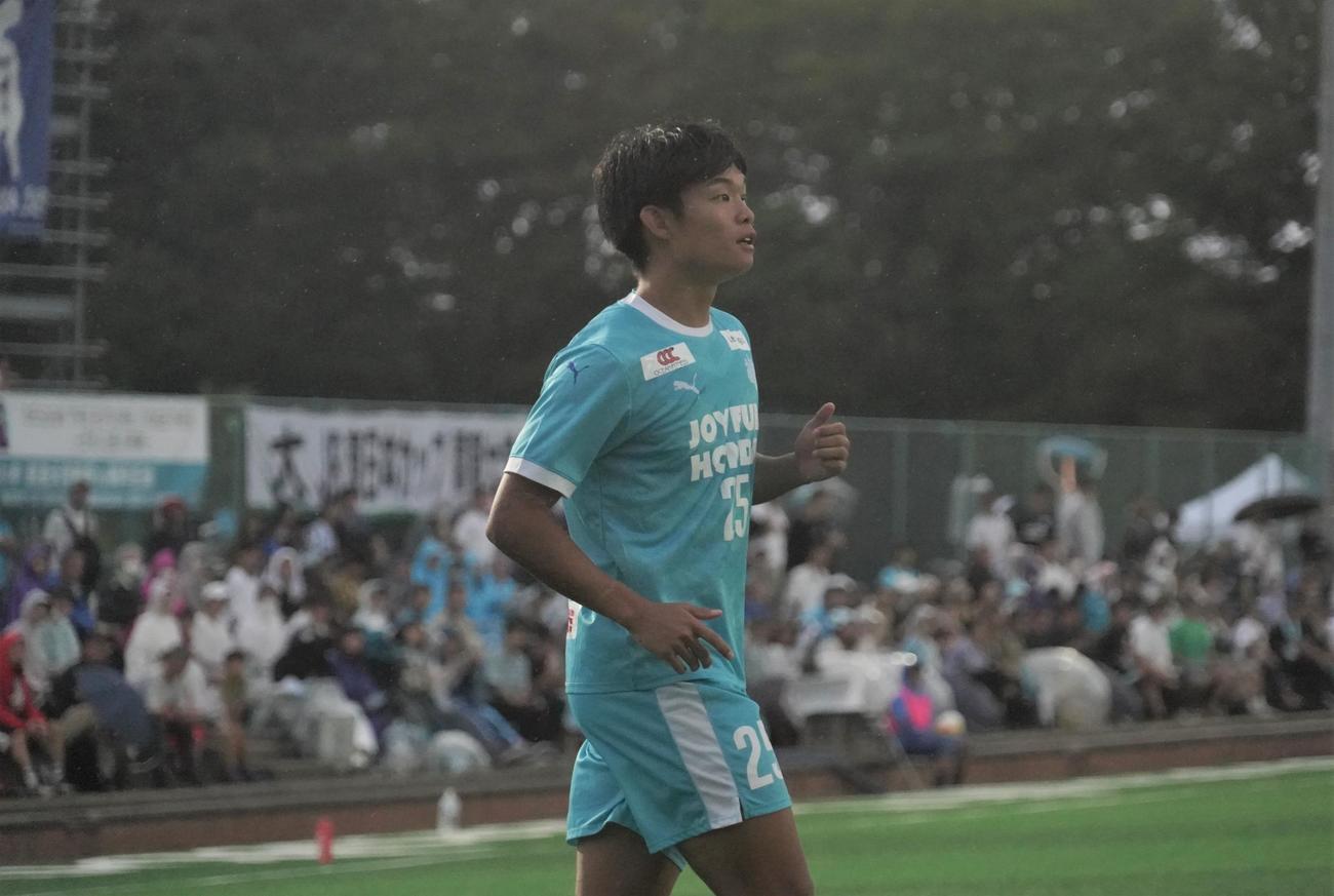 JR東日本カップ2023第97回関東大学サッカーリーグ戦1部筑波大対国士舘大戦で、プレーする筑波大MF徳永涼（撮影・佐藤成）