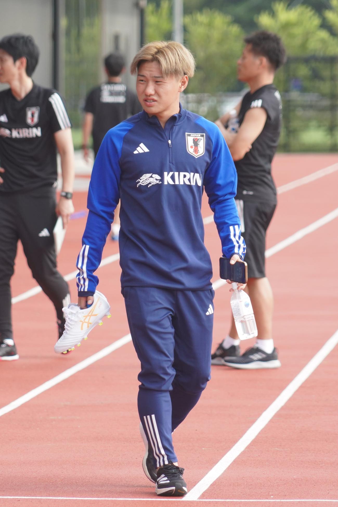 U－22日本代表の国内トレーニングに参加した三戸舜介（2023年9月3日撮影）