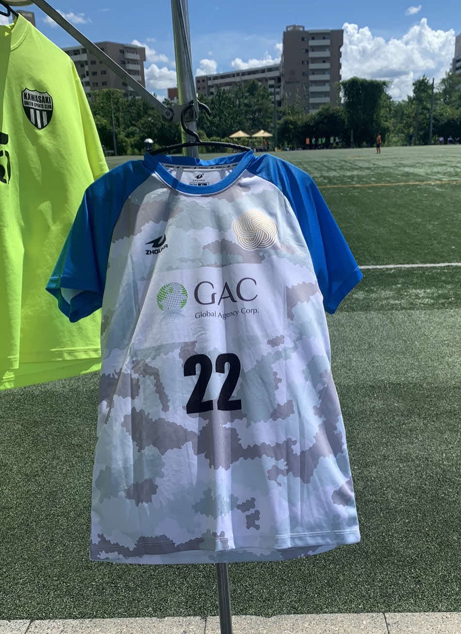吉原氏が経営するグローバル・エージェンシー・コーポレーションが日経大女子サッカー部のスポンサーになった（写真は吉原氏提供）