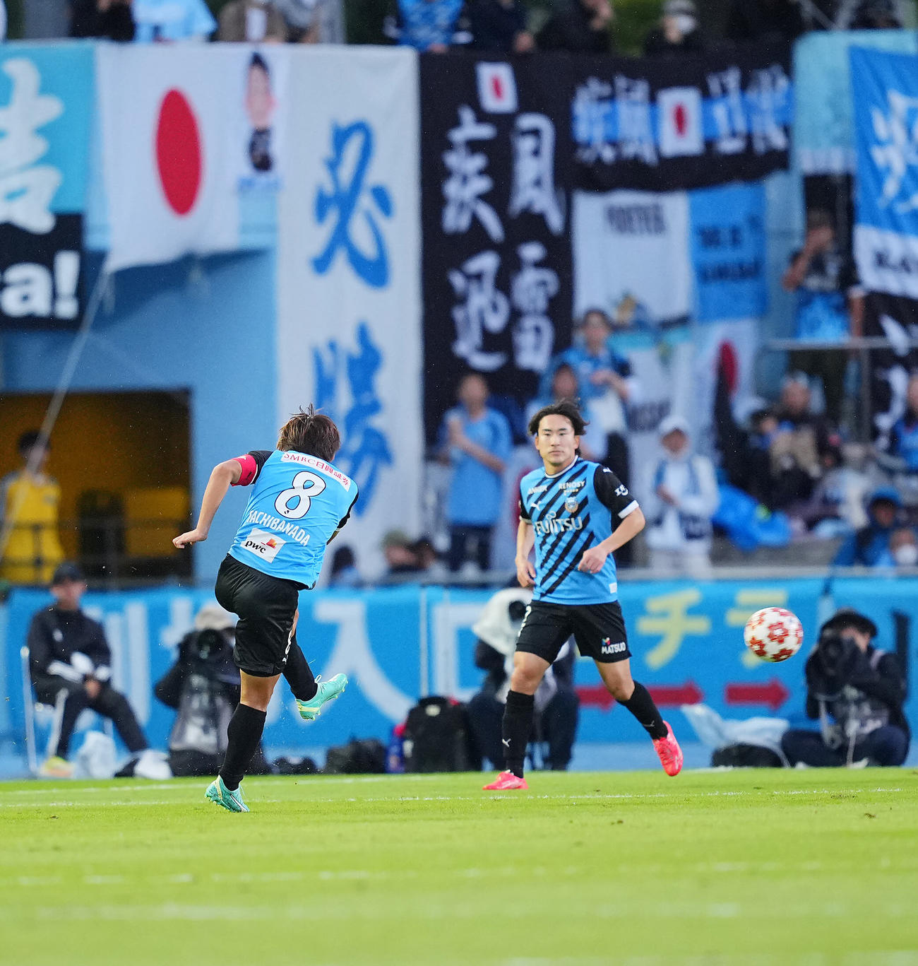 川崎F対福岡　後半、左足でゴールを決める川崎F橘田（撮影・垰建太）