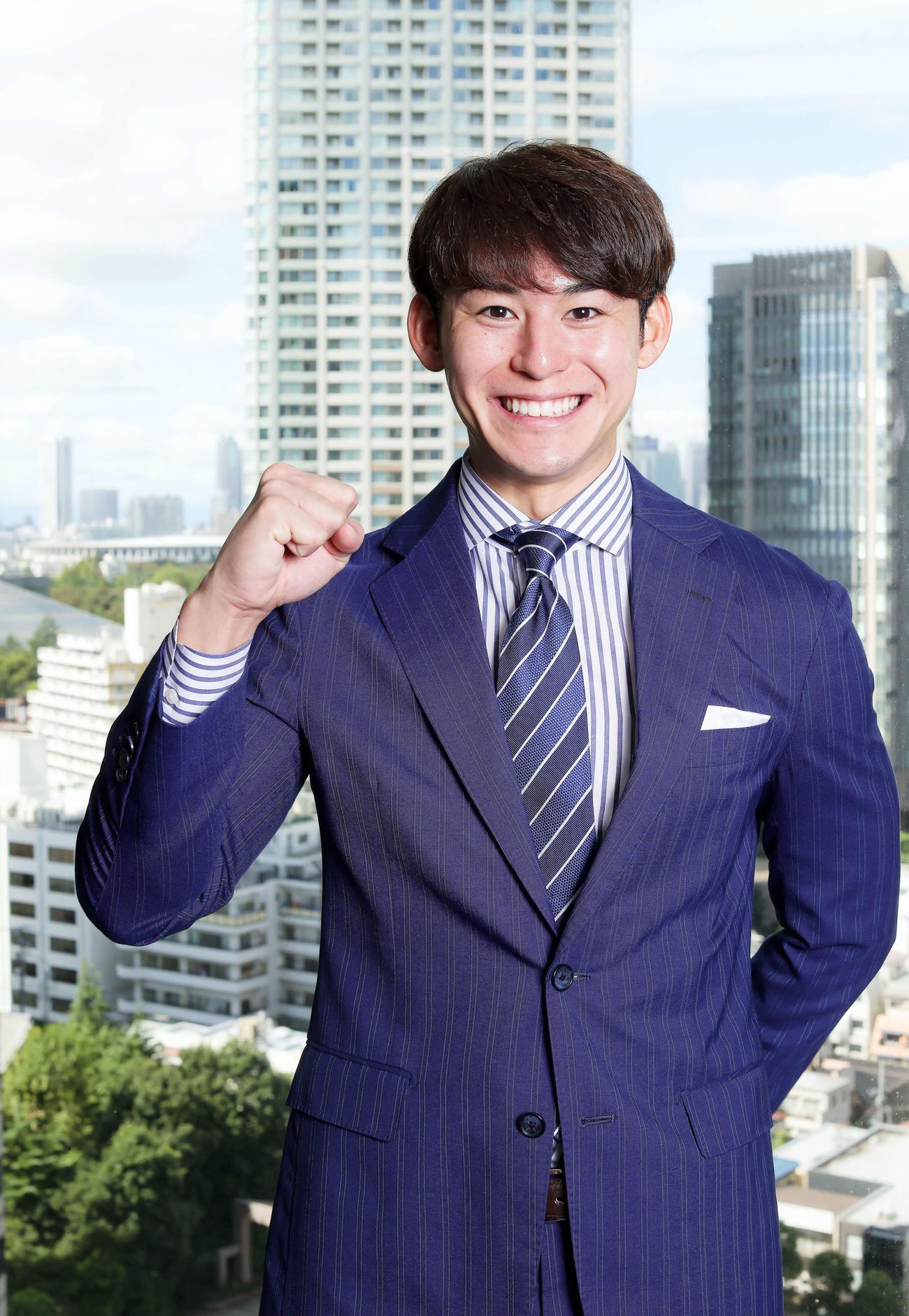 新サッカー番組「KICK OFF」でMCを務めるTBS齋藤慎太郎アナウンサー。齋藤アナ自身が培ってきたサッカー経験が、初MCではどんな場面で生かされていくか楽しみです（撮影・河田真司）
