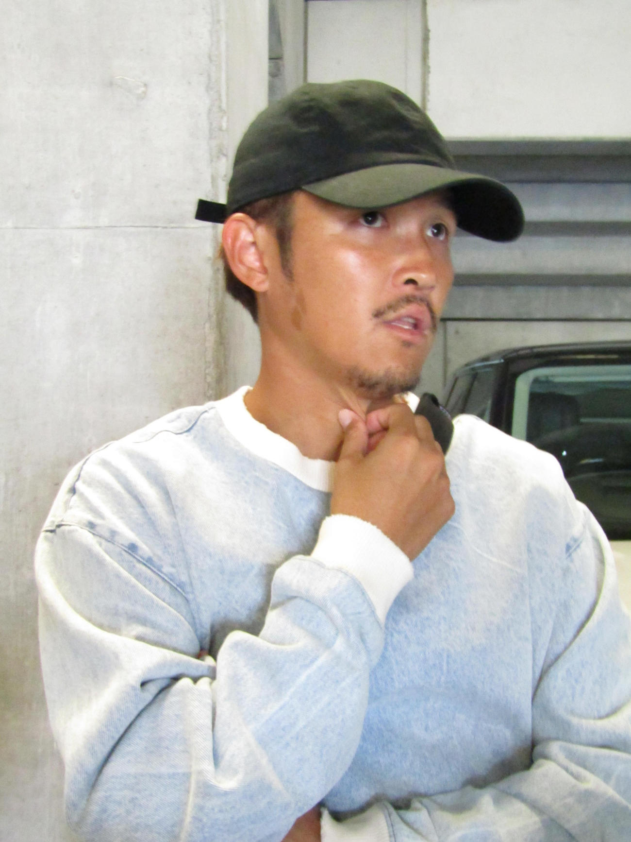 取材対応するG大阪宇佐美