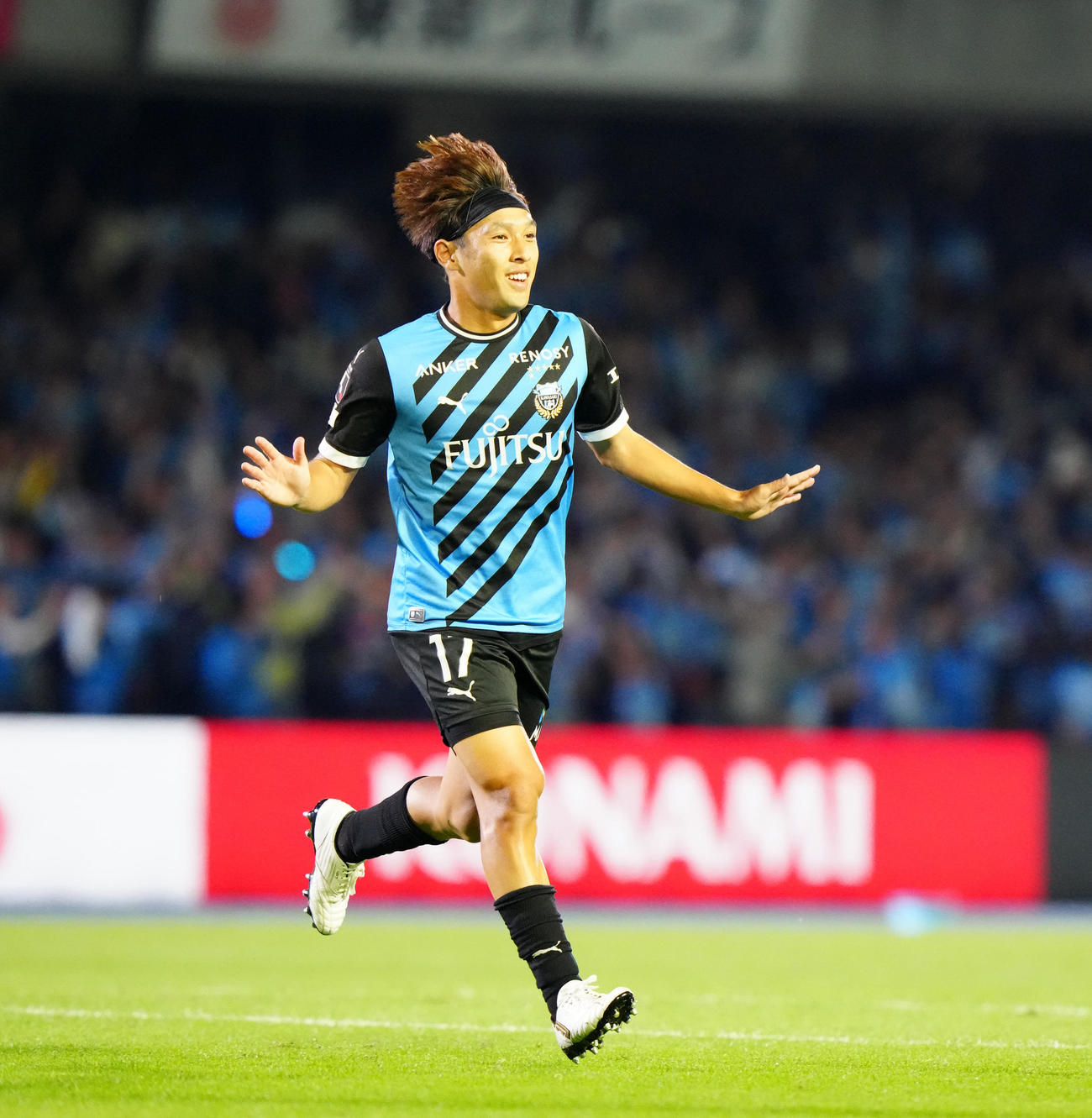 川崎F対福岡　後半、ゴールを決め、喜ぶ川崎F遠野（撮影・江口和貴）
