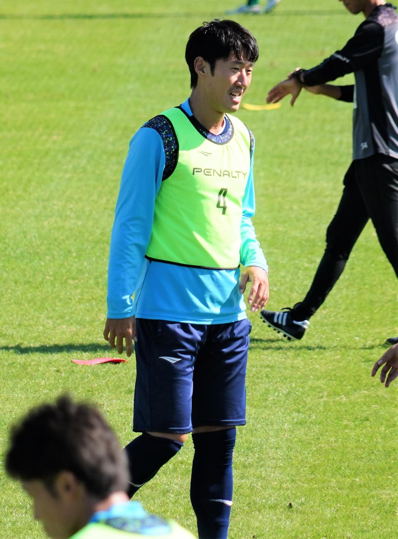 第31節ヴィッセル神戸戦に向けた練習に臨む湘南ベルマーレDFキムミンテ（撮影・佐藤成）