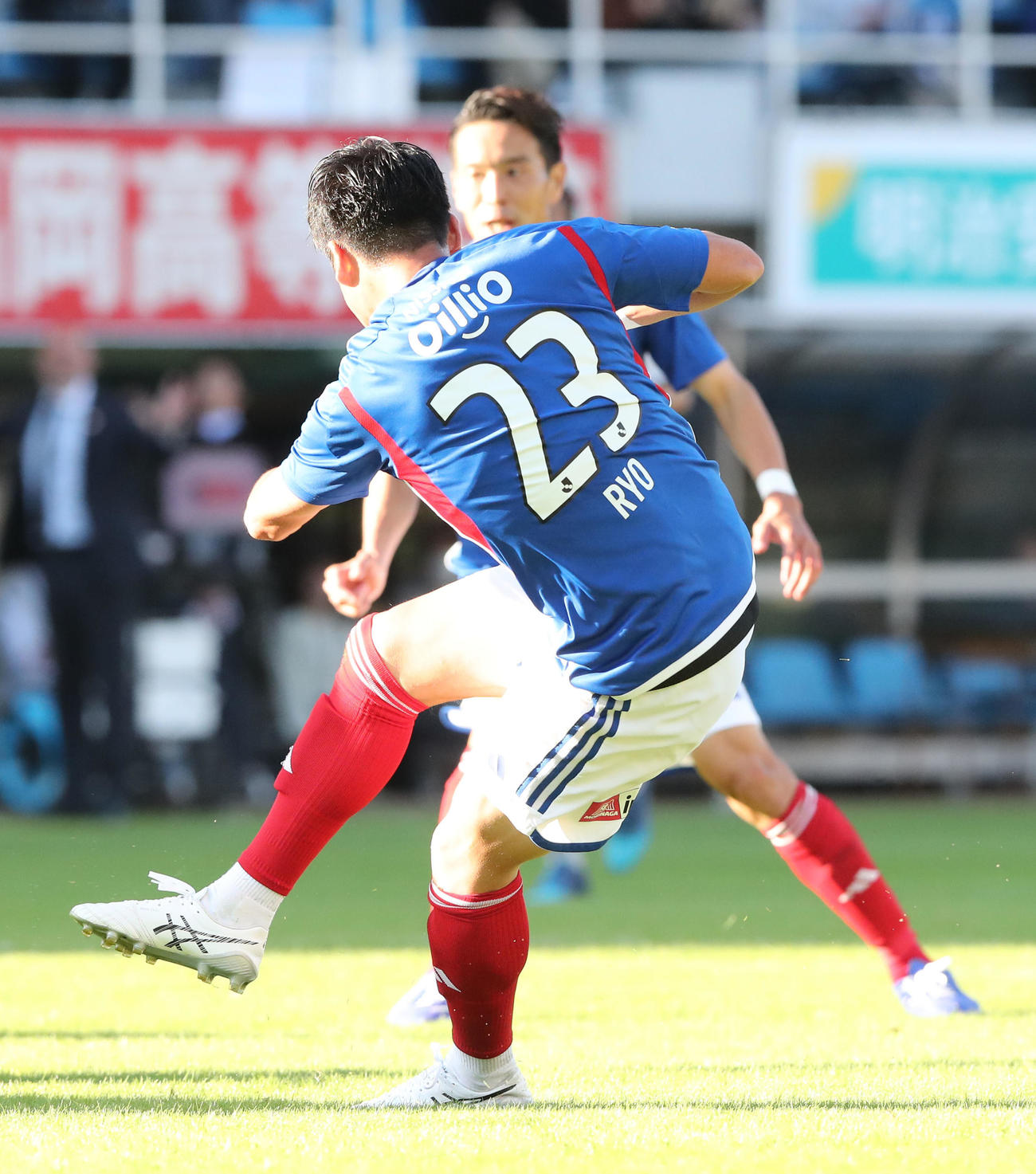 福岡対横浜　後半ロスタイム、チーム4点目のゴールを決める横浜宮市（撮影・梅根麻紀）