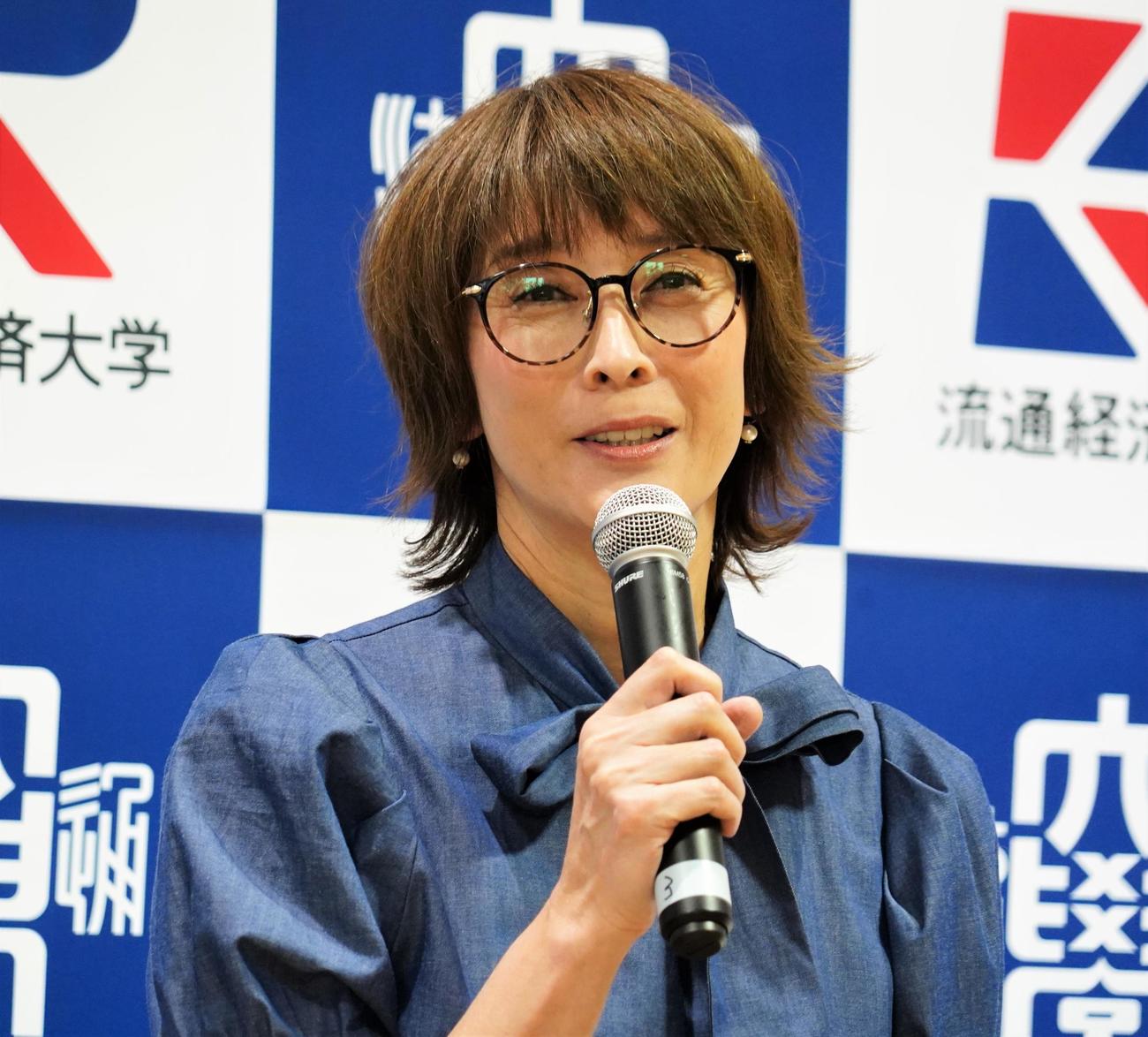 「RKU未来会議～キーワードは“コモンズ”にあり～」のトークセッションを行った益子直美さん（撮影・佐藤成）