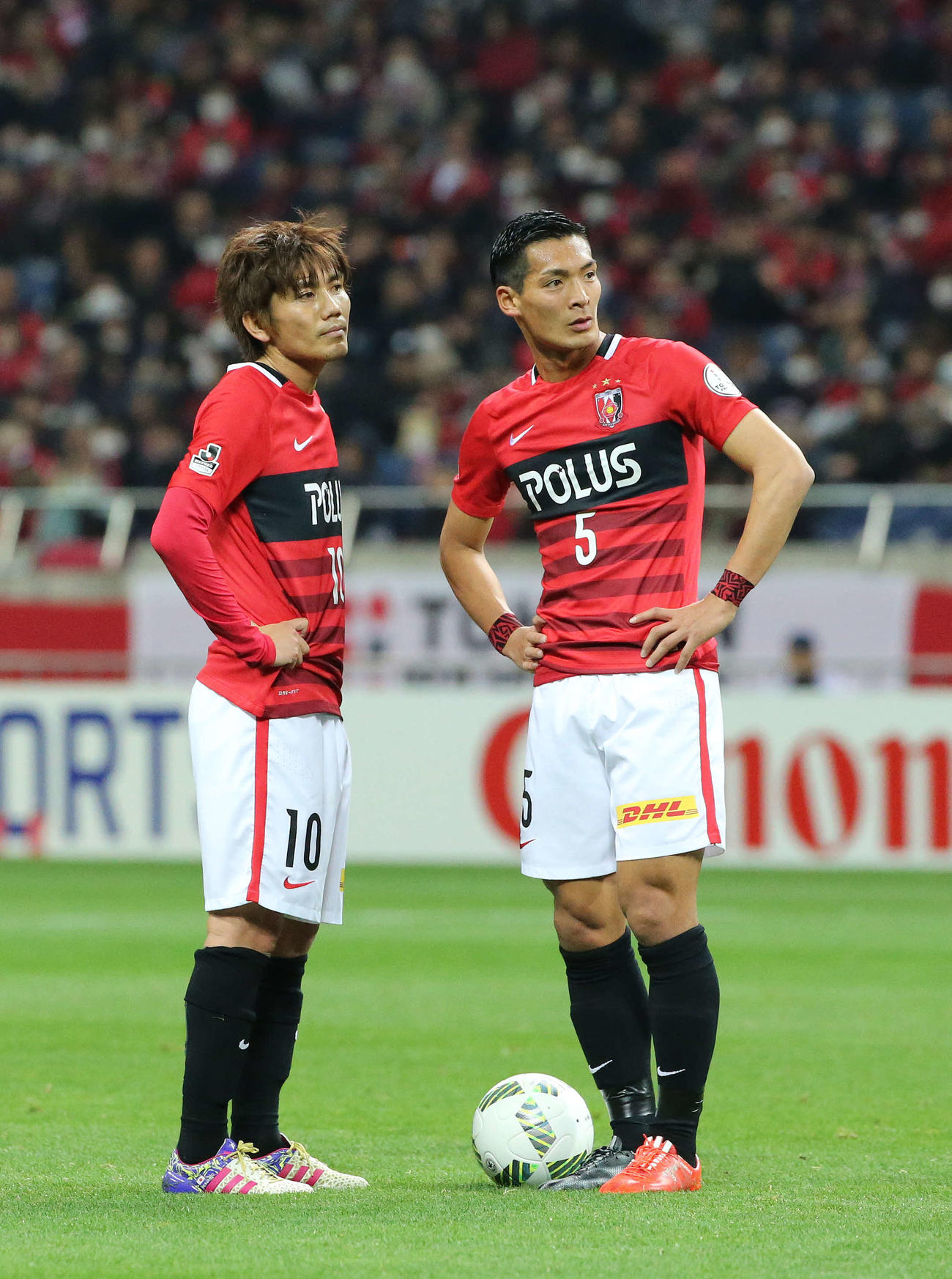 浦和MF柏木陽介とDF槙野智章（2016年4月撮影）