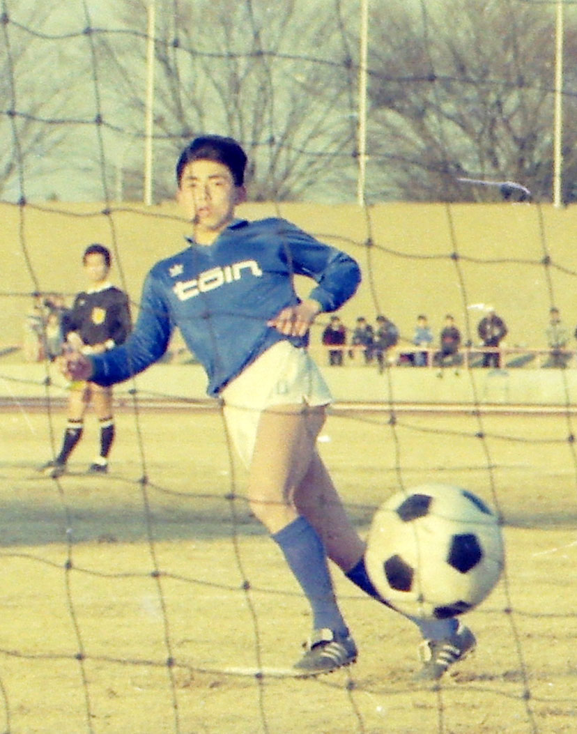 1990年、第68回全国高校サッカー選手権大会　準々決勝　前橋商対桐蔭学園　PK戦でゴールを決める桐蔭学園・長谷部茂利