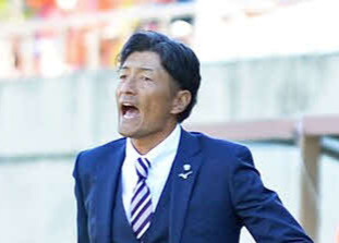 藤枝の須藤大輔監督（2023年10月22日撮影）