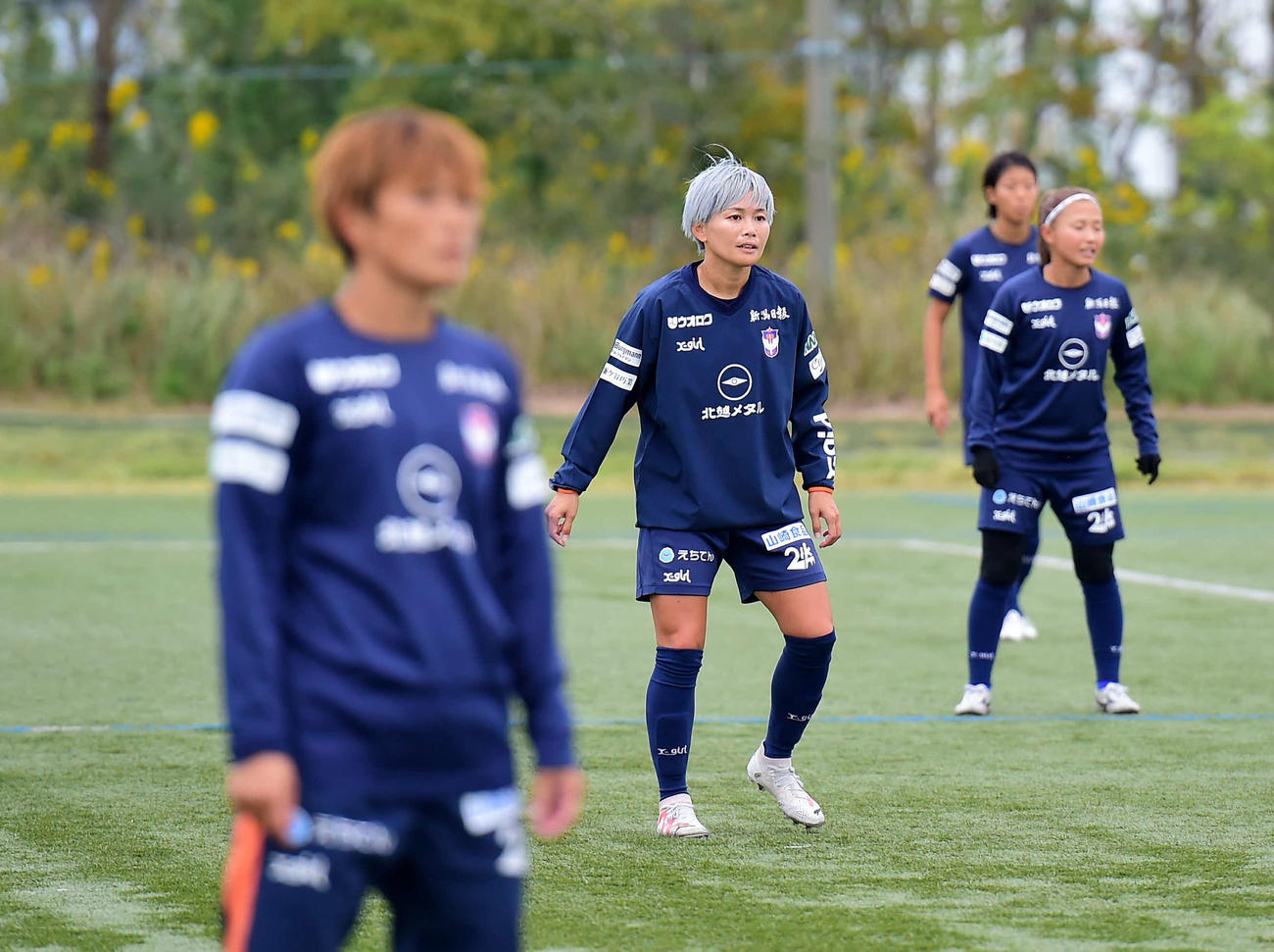 青髪が目立つ新潟レディース川澄