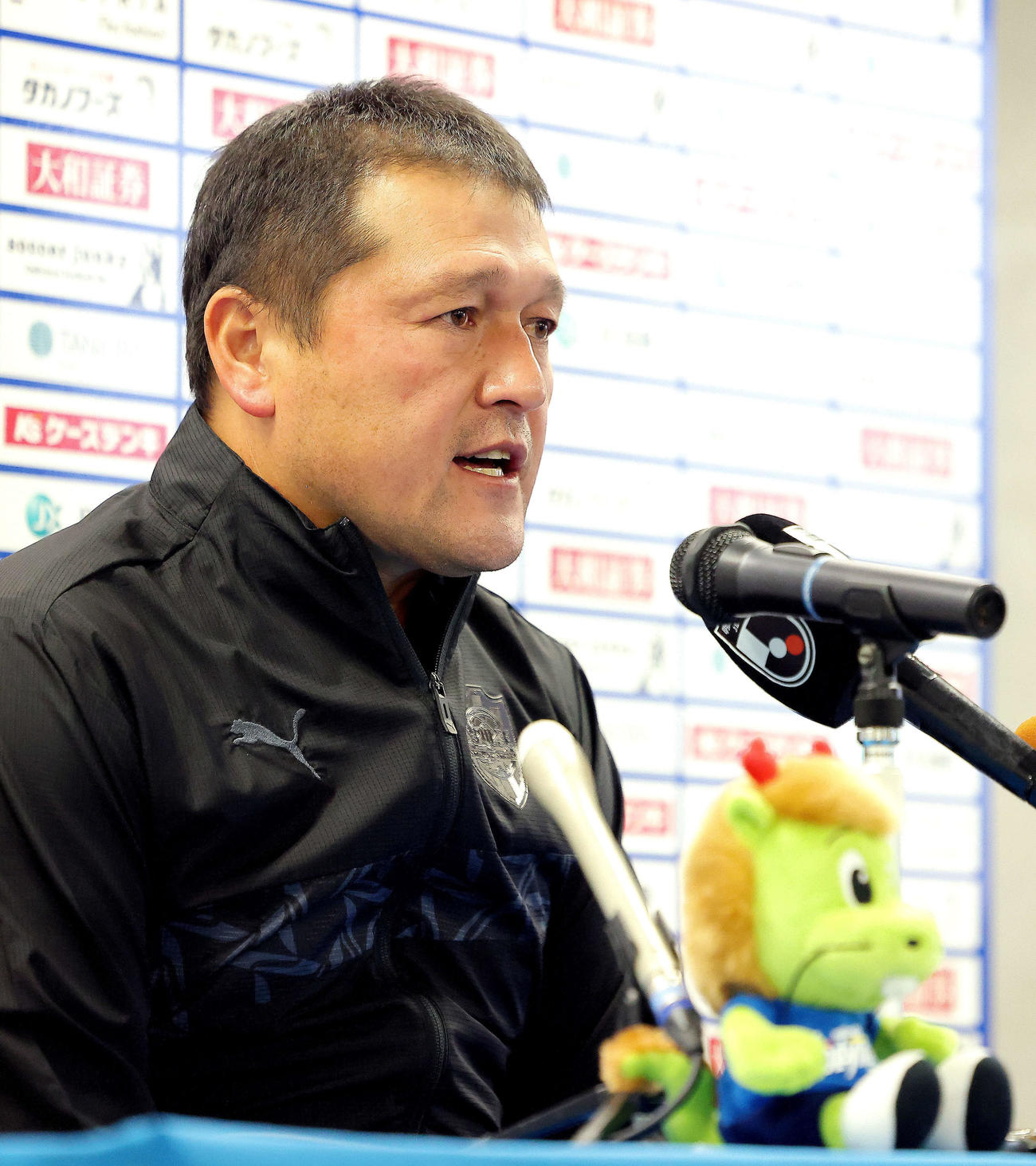 水戸対清水　試合後会見に臨む清水秋葉監督（撮影・河田真司）