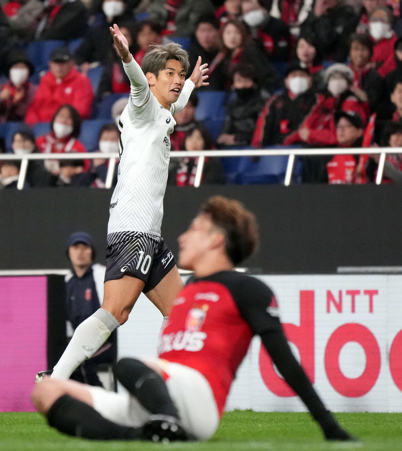 浦和対神戸　後半、決勝ゴールを決め喜ぶ大迫（撮影・たえ見朱実）