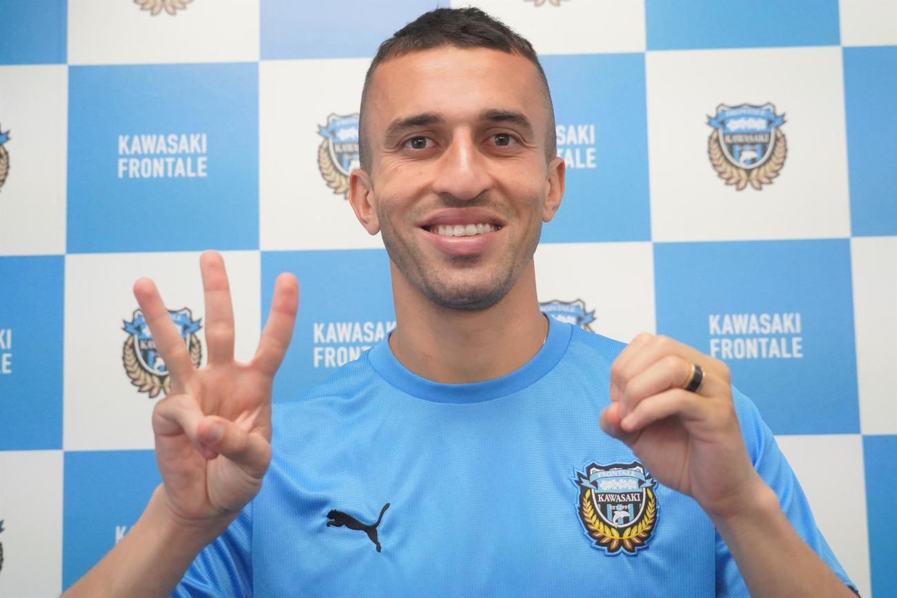 18年前に来日していた川崎フロンターレMFシミッチ（撮影・佐藤成）