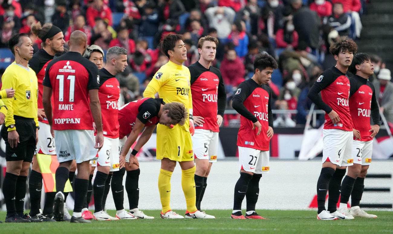 浦和対福岡　福岡に3－2で敗れた浦和（撮影・たえ見朱実）
