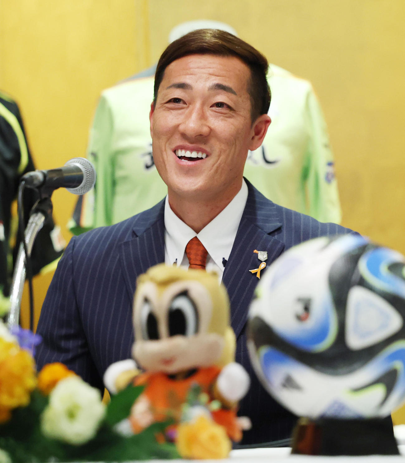 引退会見を行う大宮GK南（撮影・野上伸悟）