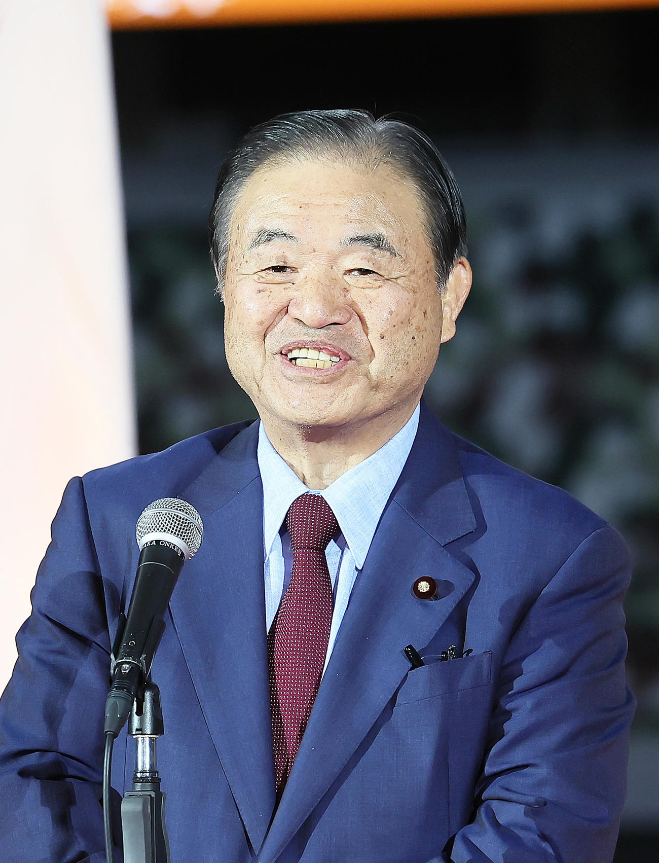 川淵三郎氏の文化勲章受章を祝う会でお祝いの言葉を送る元2020東京オリンピック・パラリンピック担当大臣の遠藤利明氏