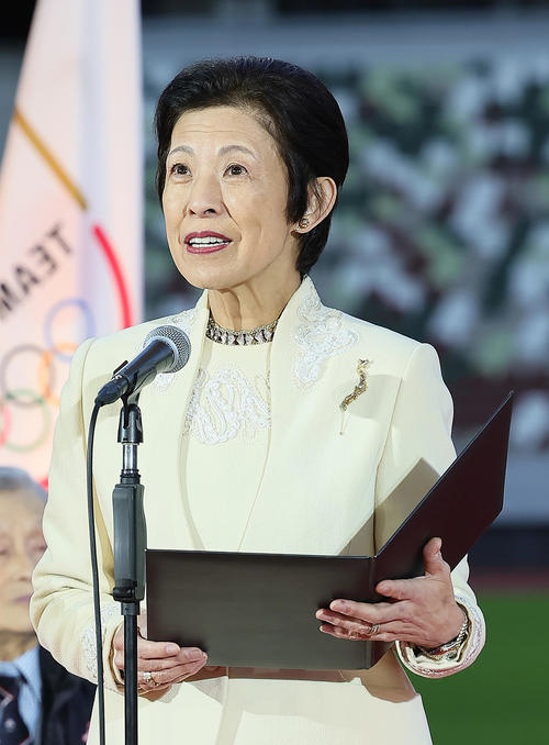 川淵氏の文化勲章受章を祝う会でお言葉を述べられる高円宮妃久子さま（撮影・足立雅史）