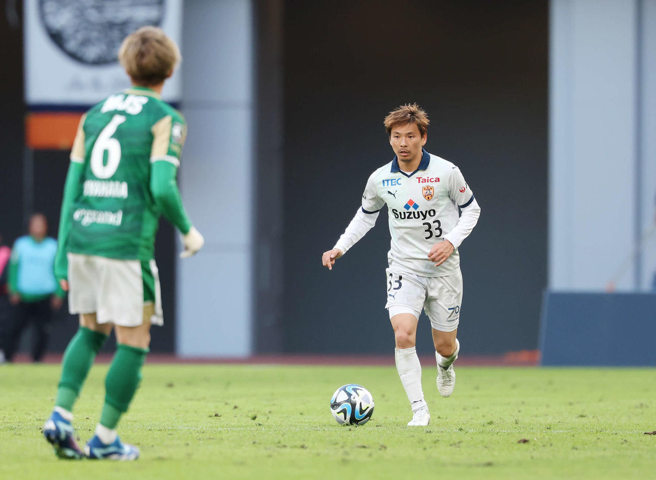 東京V対清水　後半、攻める清水乾（撮影・宮地輝）