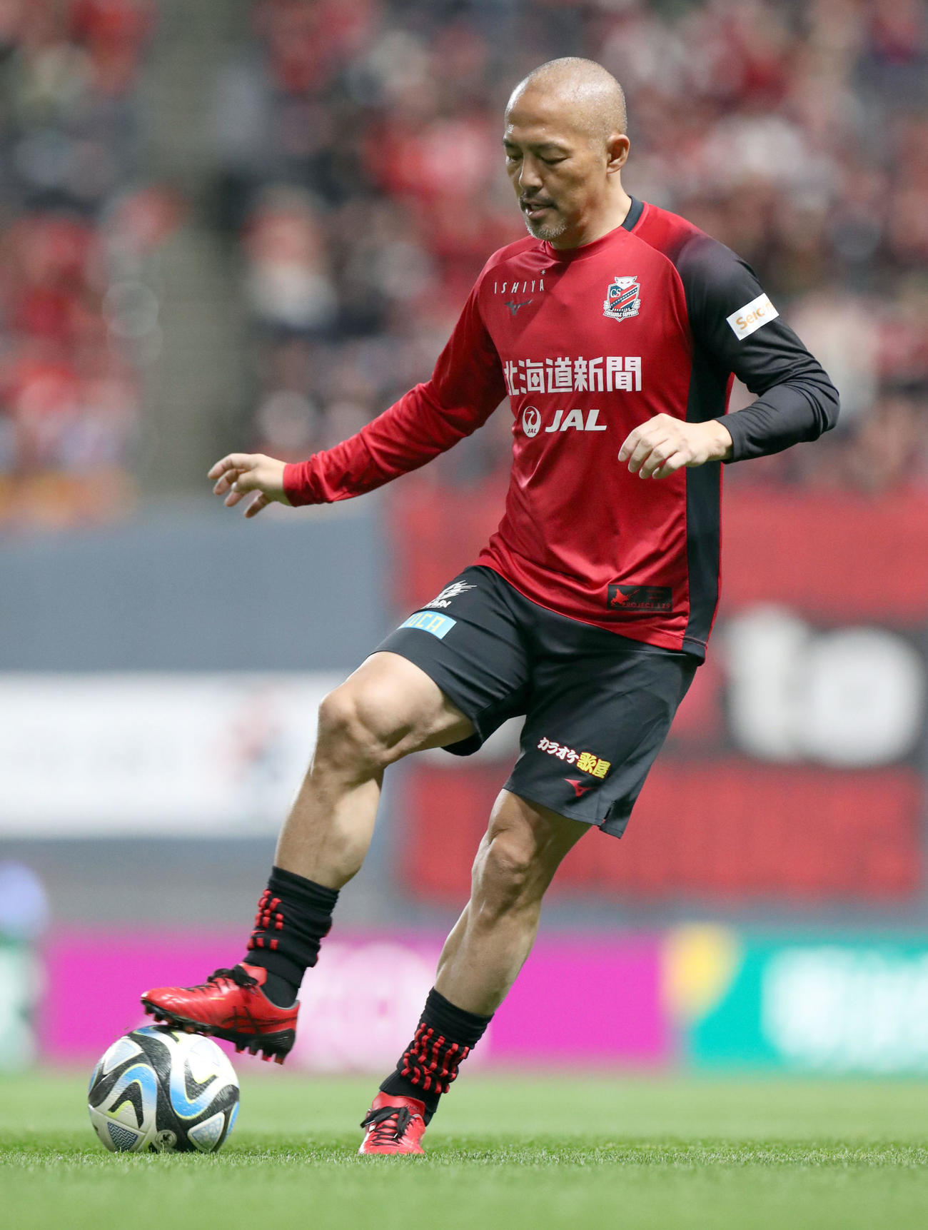 札幌対浦和　試合前、ウオーミングアップをする札幌小野（撮影・佐藤翔太）